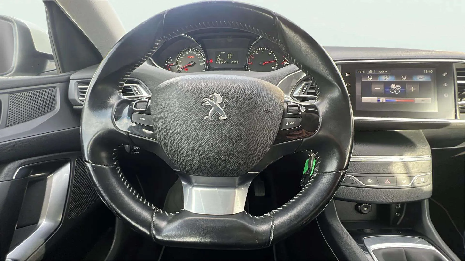 Peugeot 308 SW Access 1.6 BlueHDi - foto 11