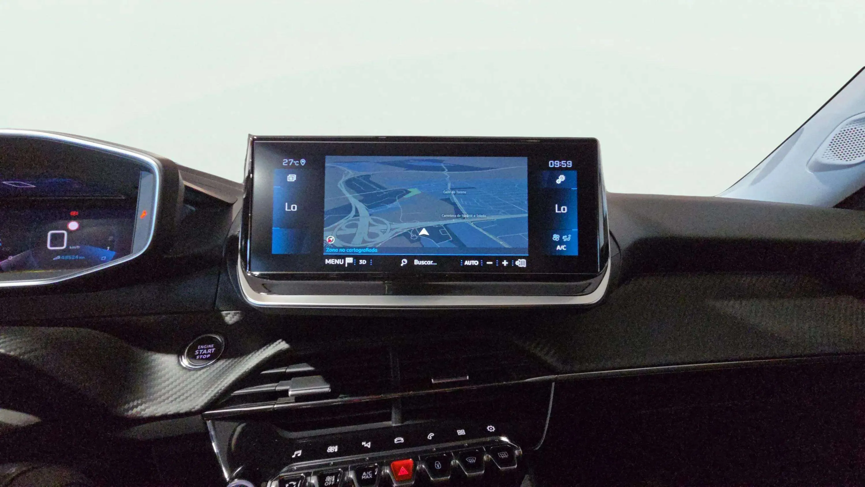 Peugeot 2008 Allure PureTech 130 EAT8 - foto 16
