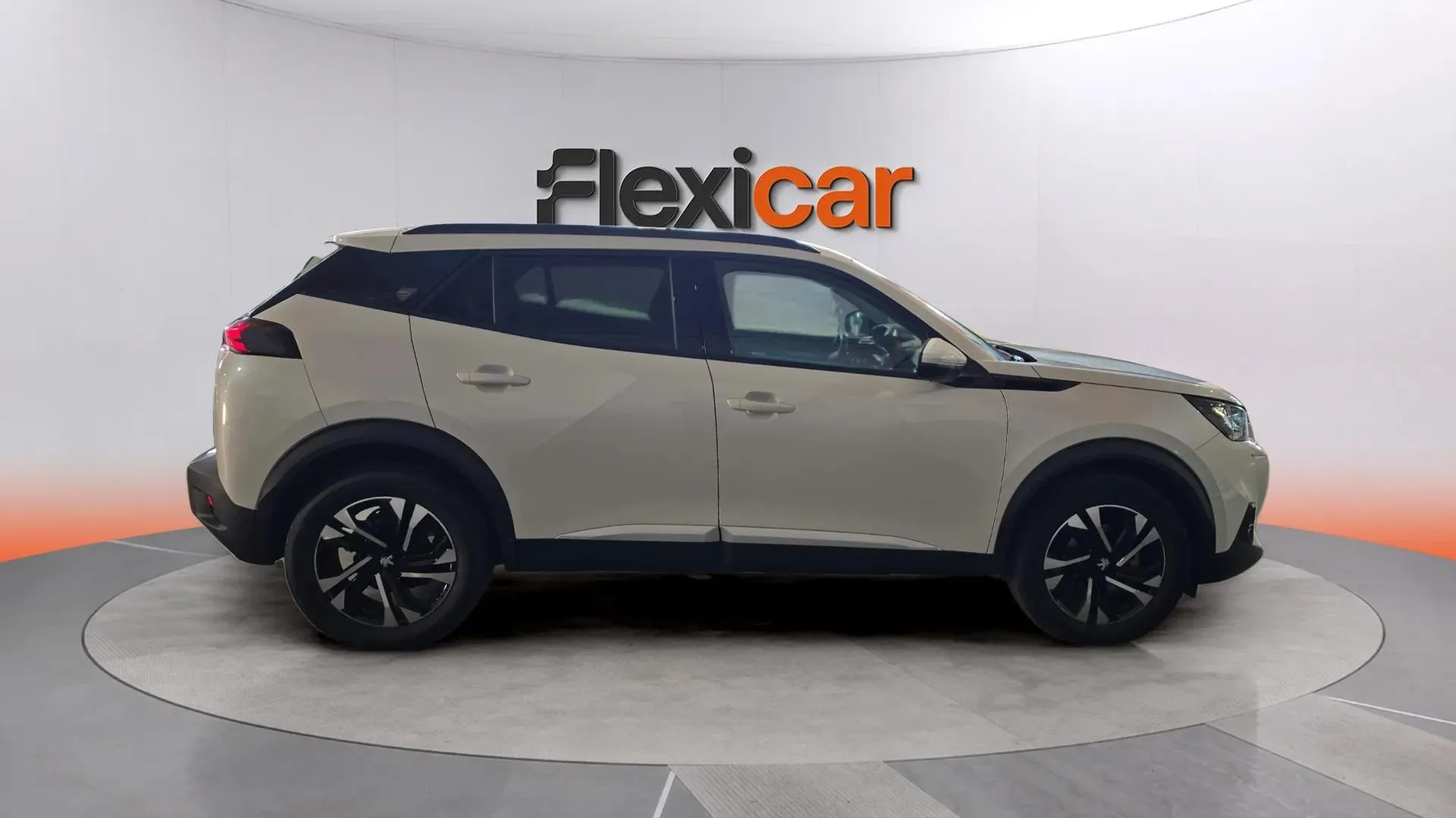 Peugeot 2008 Allure PureTech 130 EAT8 - foto 6