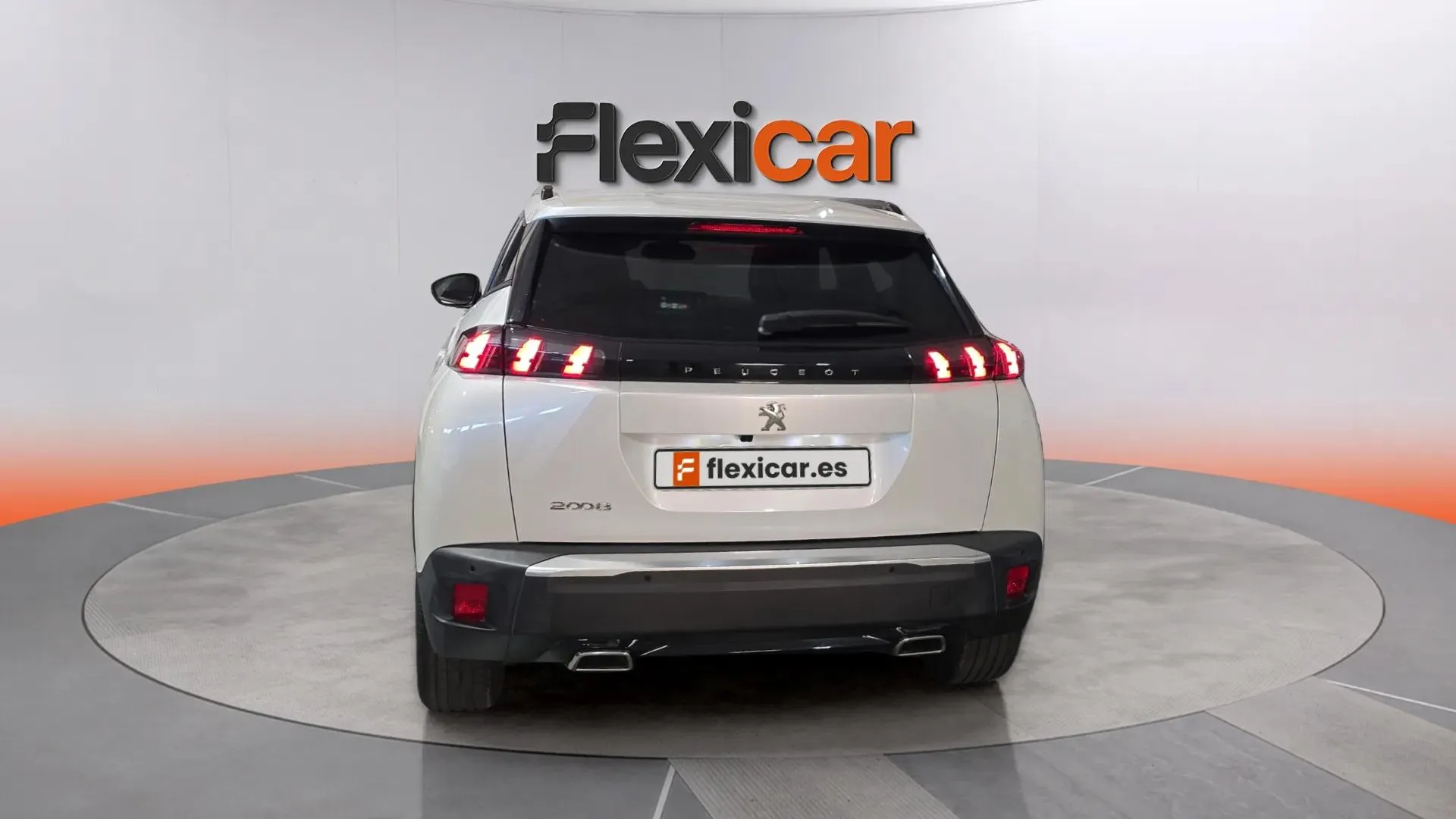 Peugeot 2008 Allure PureTech 130 EAT8 - foto 4