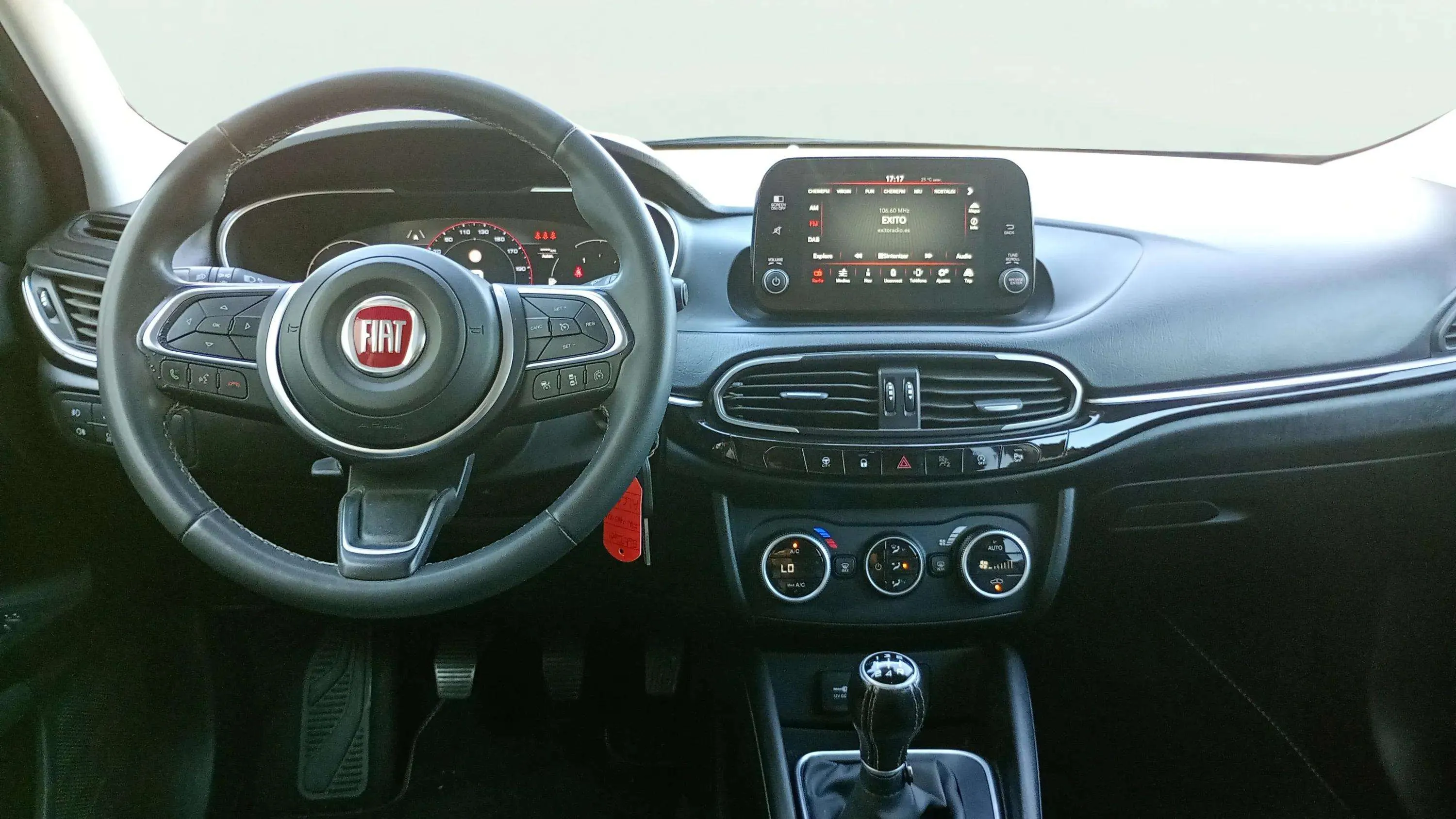 Fiat Tipo Cross 1.0 - foto 16