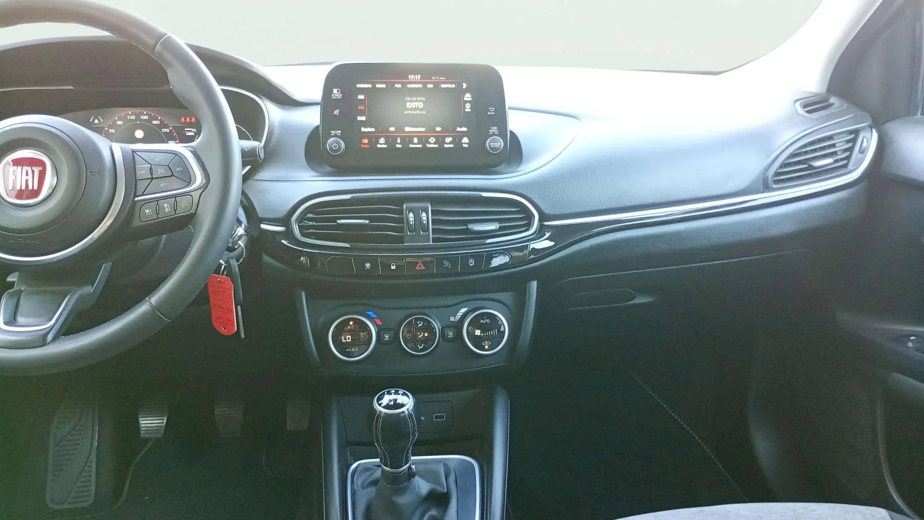 Fiat Tipo Cross 1.0 - foto 17