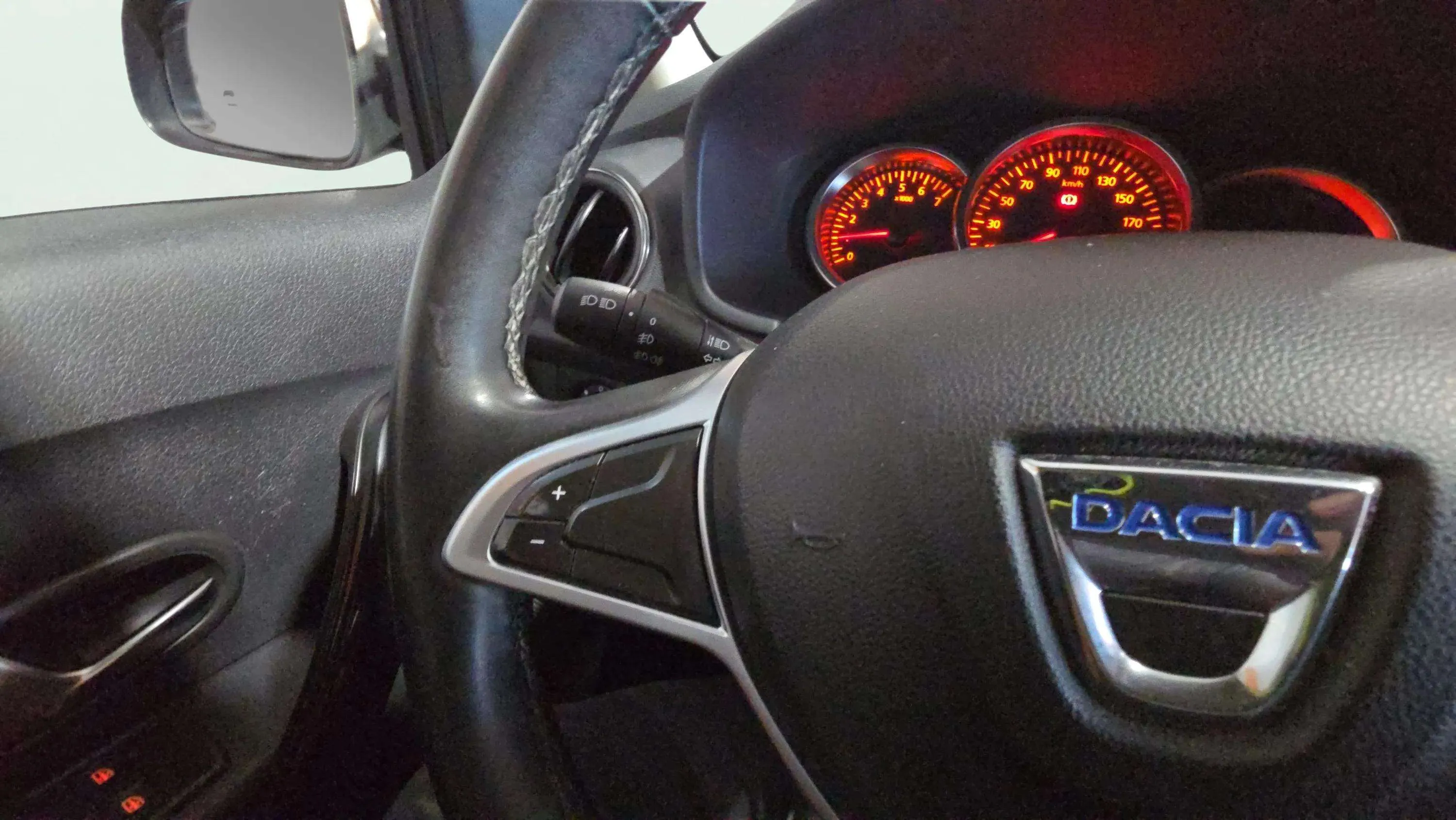 Dacia Sandero Stepway Essential TCe SS - foto 22