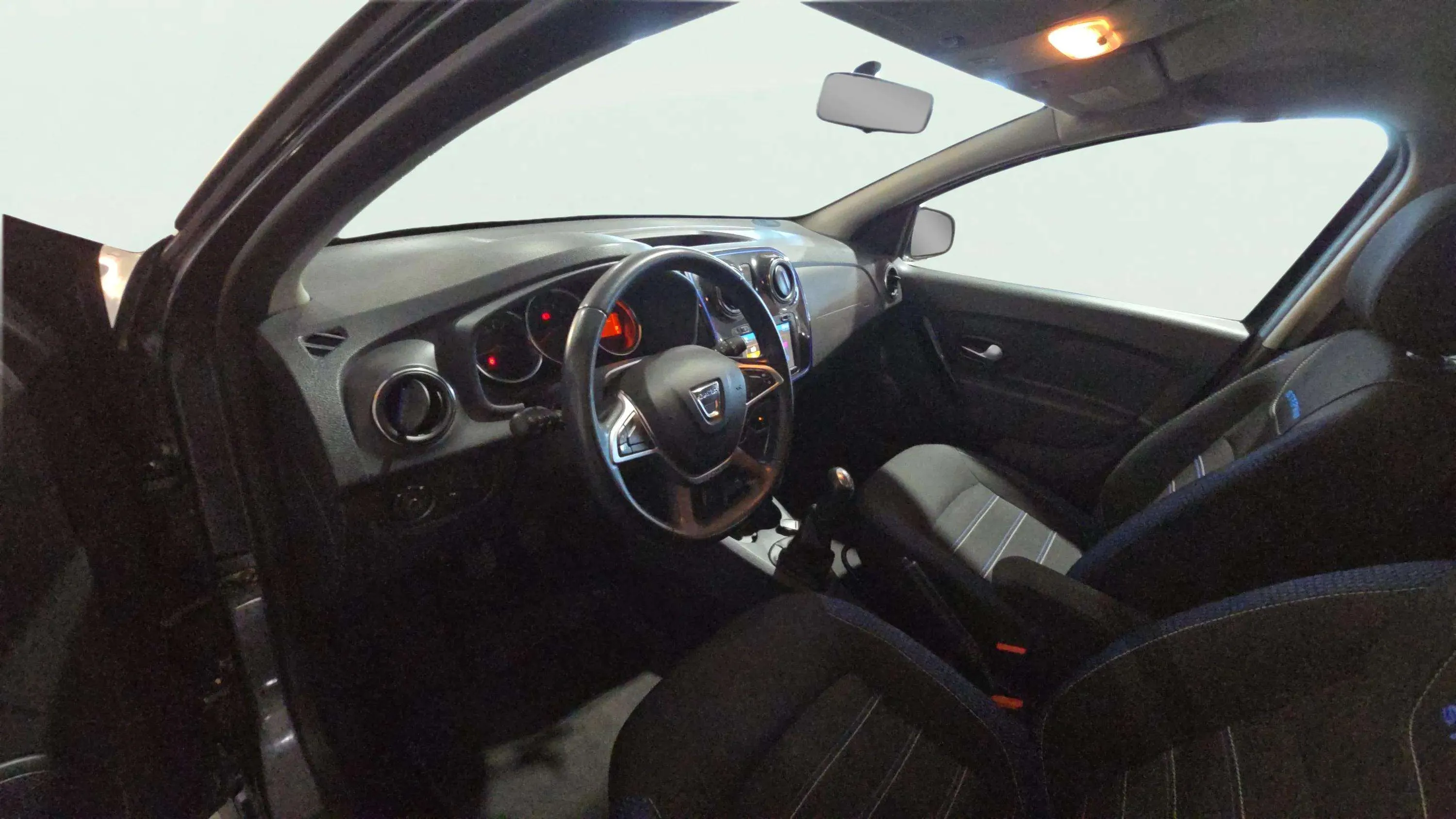 Dacia Sandero Stepway Essential TCe SS - foto 9