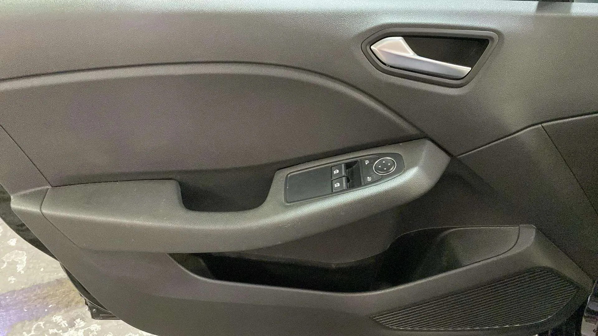 Renault Clio Equilibre TCe - foto 18