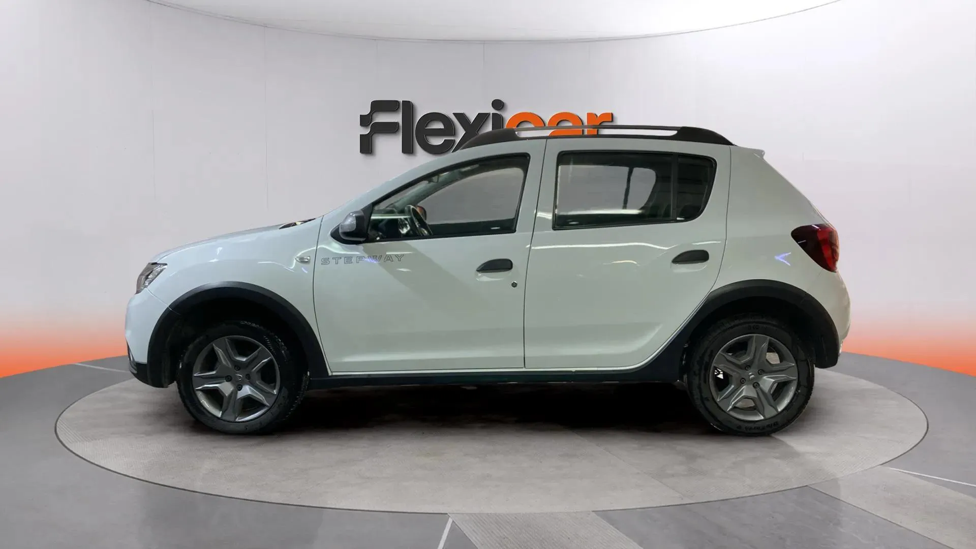 Dacia Sandero Stepway Comfort TCe - foto 3