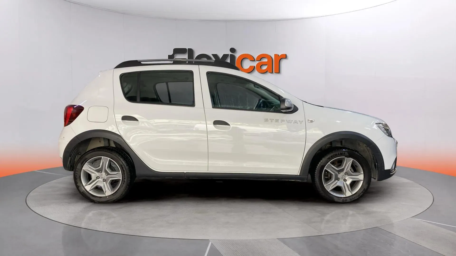 Dacia Sandero Stepway Comfort TCe - foto 5