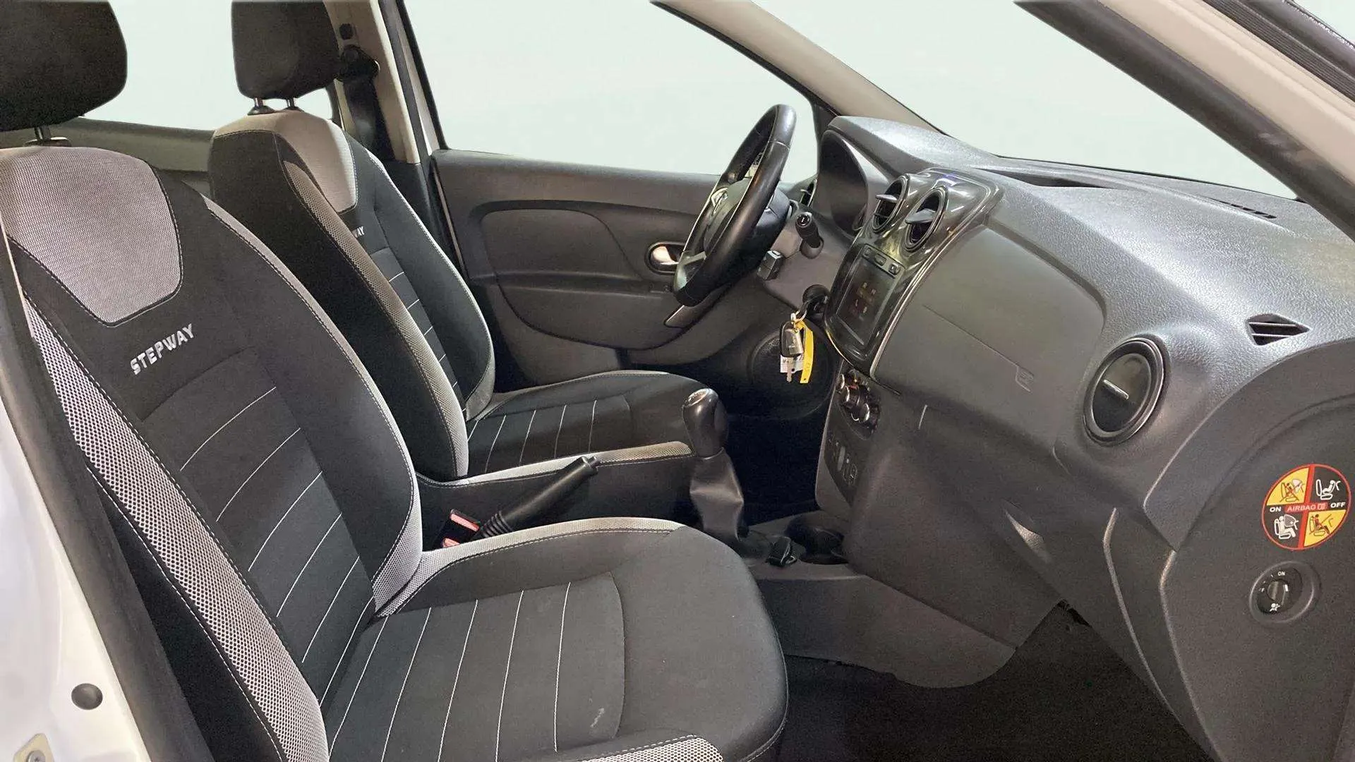Dacia Sandero Stepway Comfort TCe - foto 9