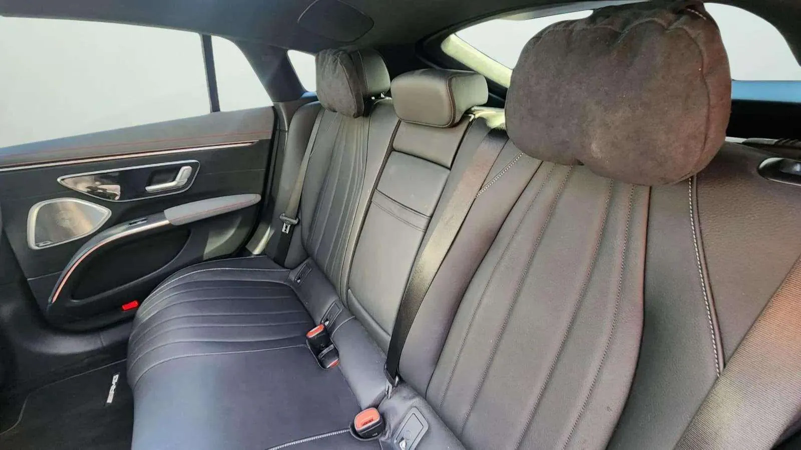 Mercedes-Benz EQS 450+ - foto 39