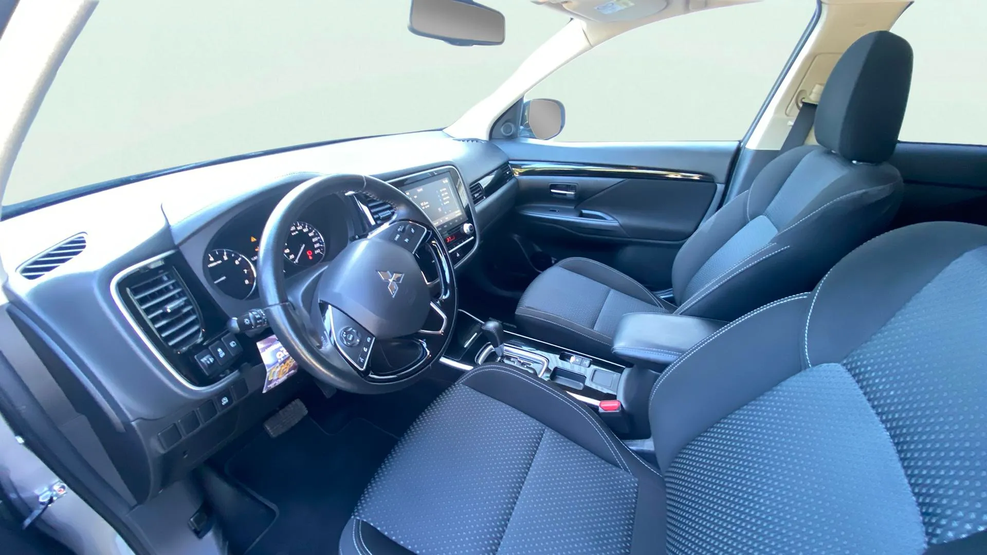 Mitsubishi Outlander 200 MPI Kaiteki CVT 2WD 7 Plazas - foto 14