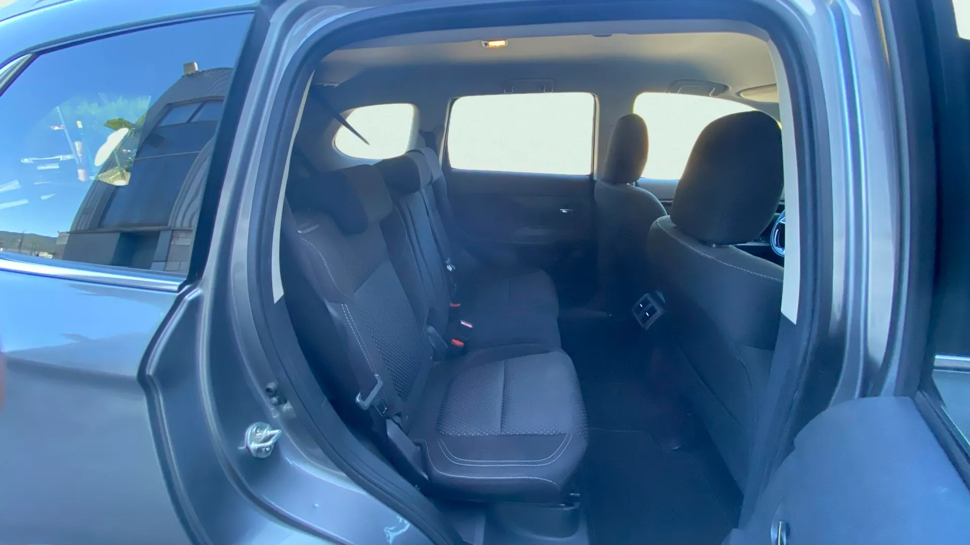 Mitsubishi Outlander 200 MPI Kaiteki CVT 2WD 7 Plazas - foto 17