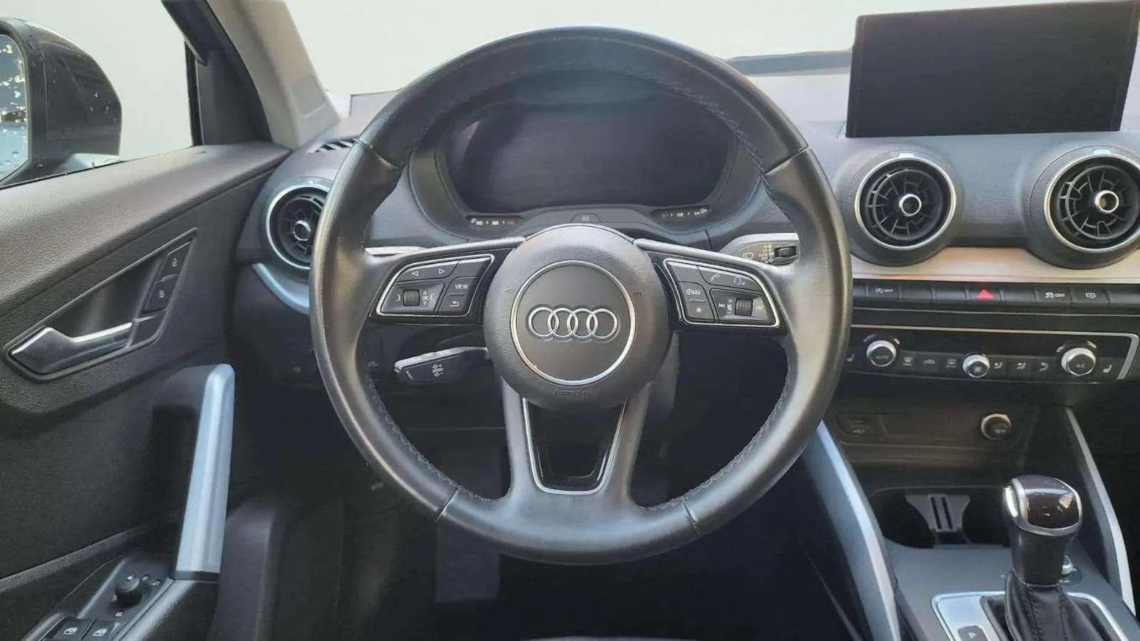 Audi Q2 35 TFSI S tronic - foto 12