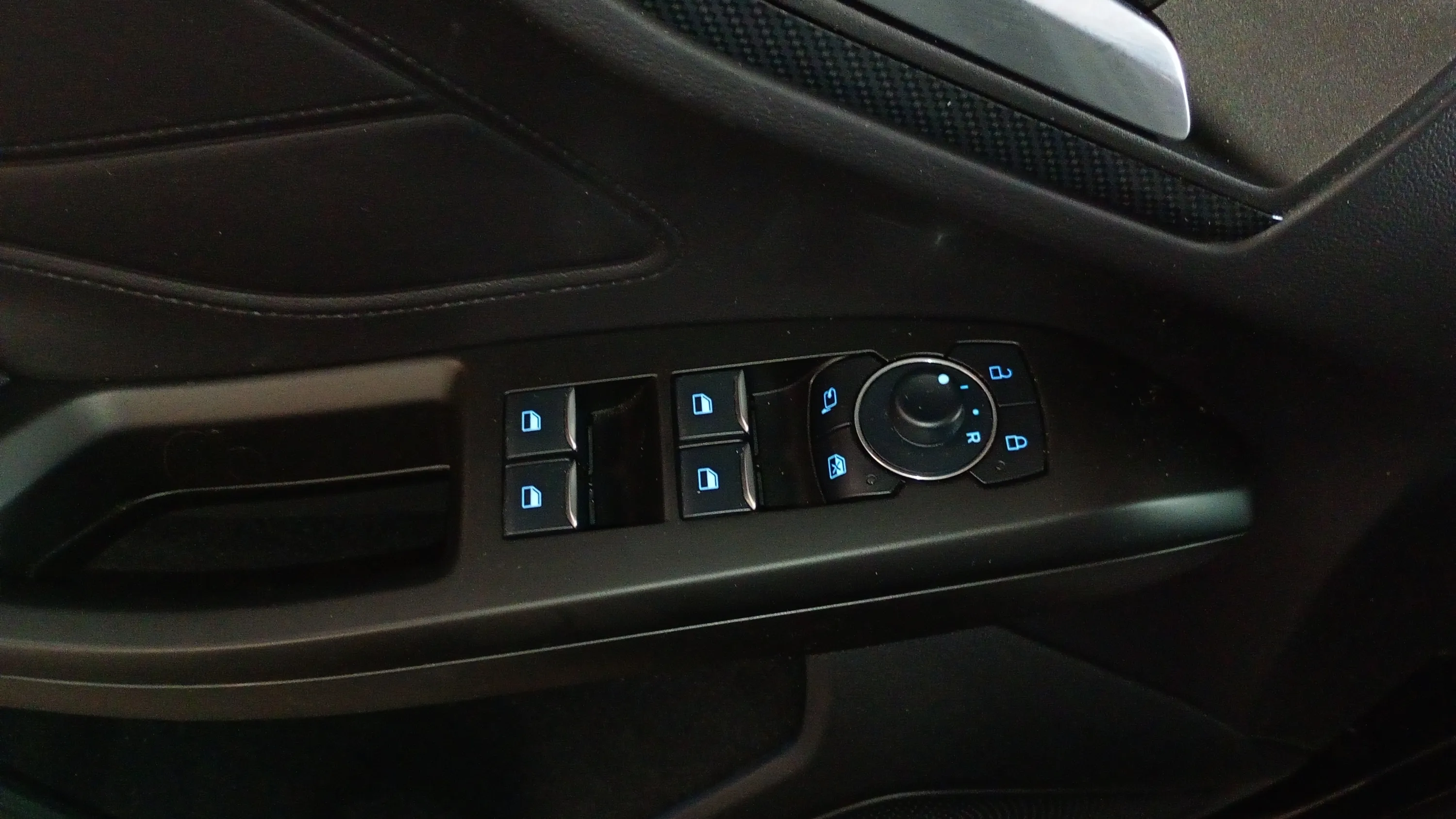 Ford Focus ST-Line X 1.0T EcoBoost mHEV - foto 15