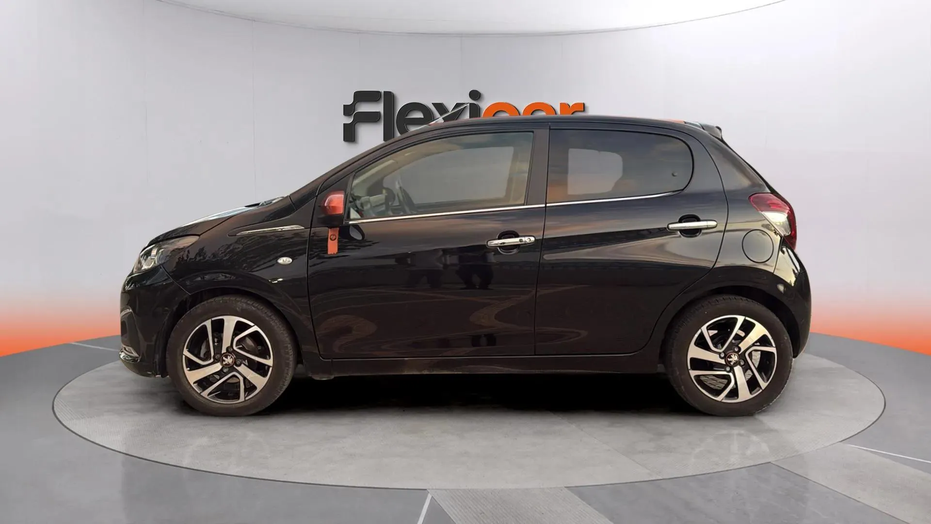 Peugeot 108 TOP! Roland Garros 1.2 PureTech - foto 4