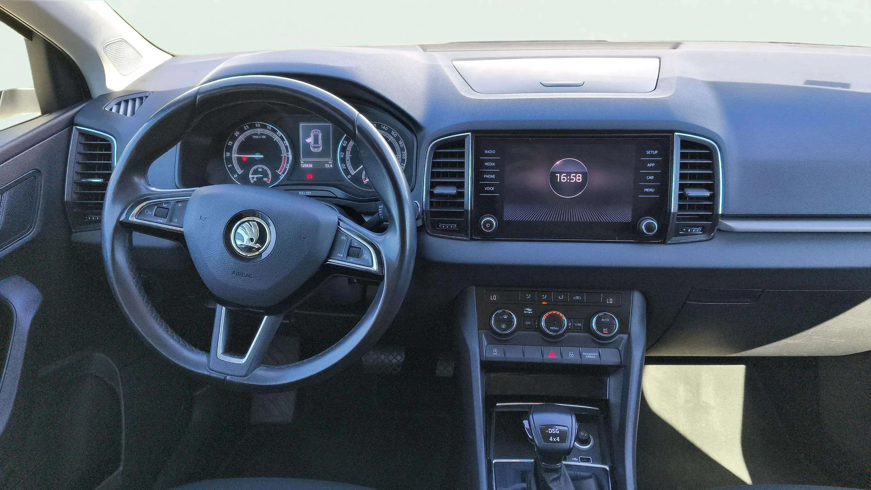 Škoda Karoq 2.0 TDI DSG 4x4 Ambition - foto 10