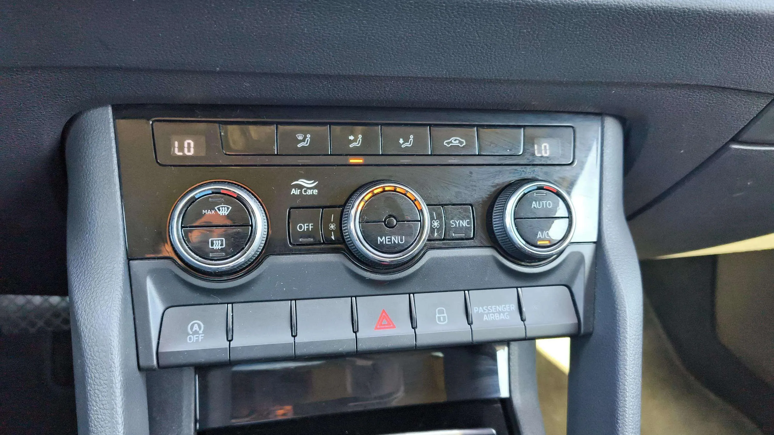 Škoda Karoq 2.0 TDI DSG 4x4 Ambition - foto 18