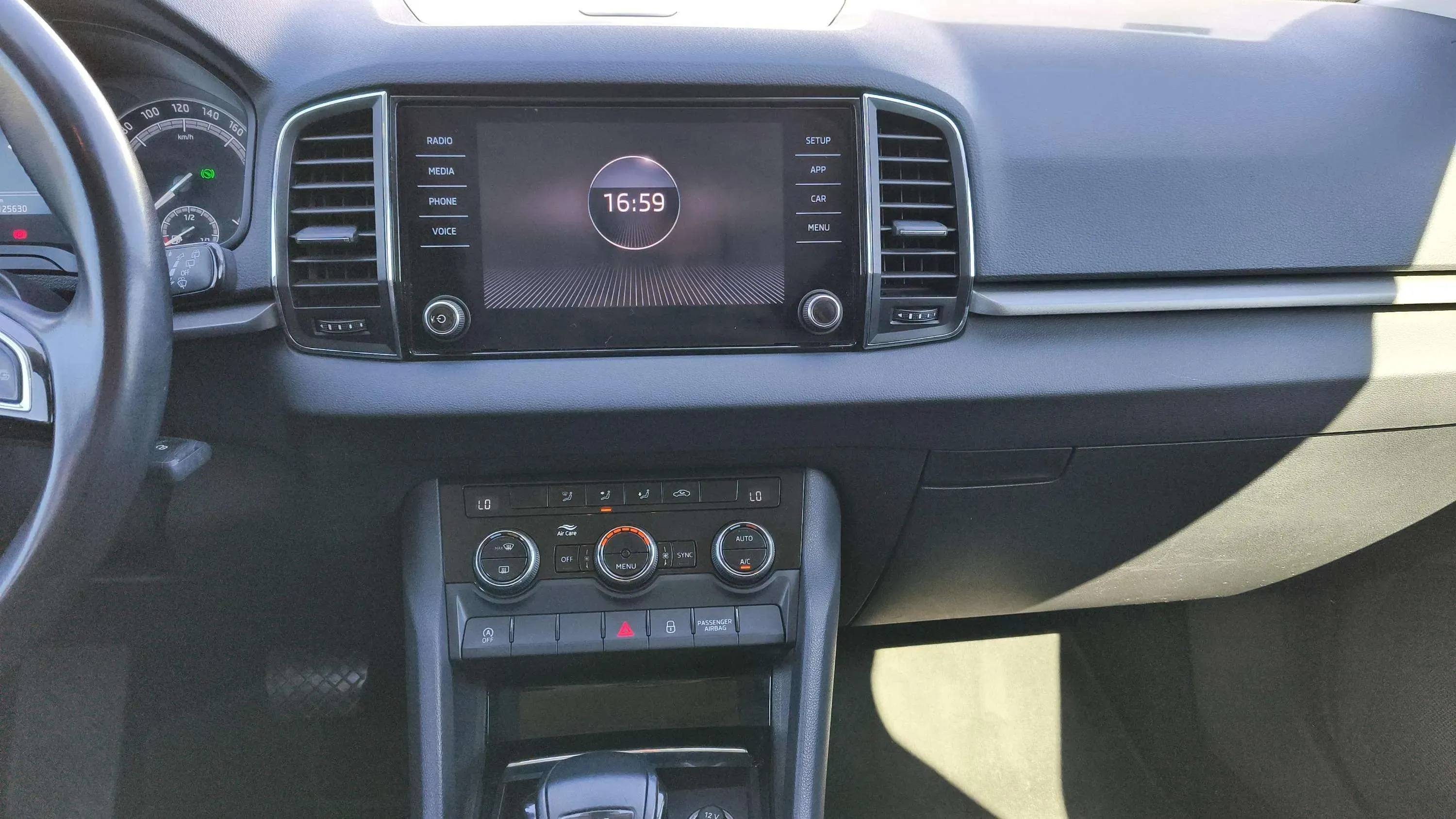 Škoda Karoq 2.0 TDI DSG 4x4 Ambition - foto 11