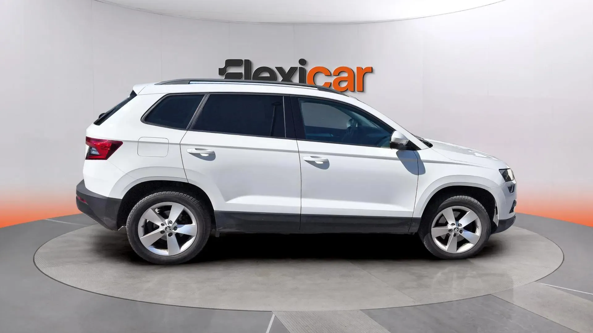 Škoda Karoq 2.0 TDI DSG 4x4 Ambition - foto 8