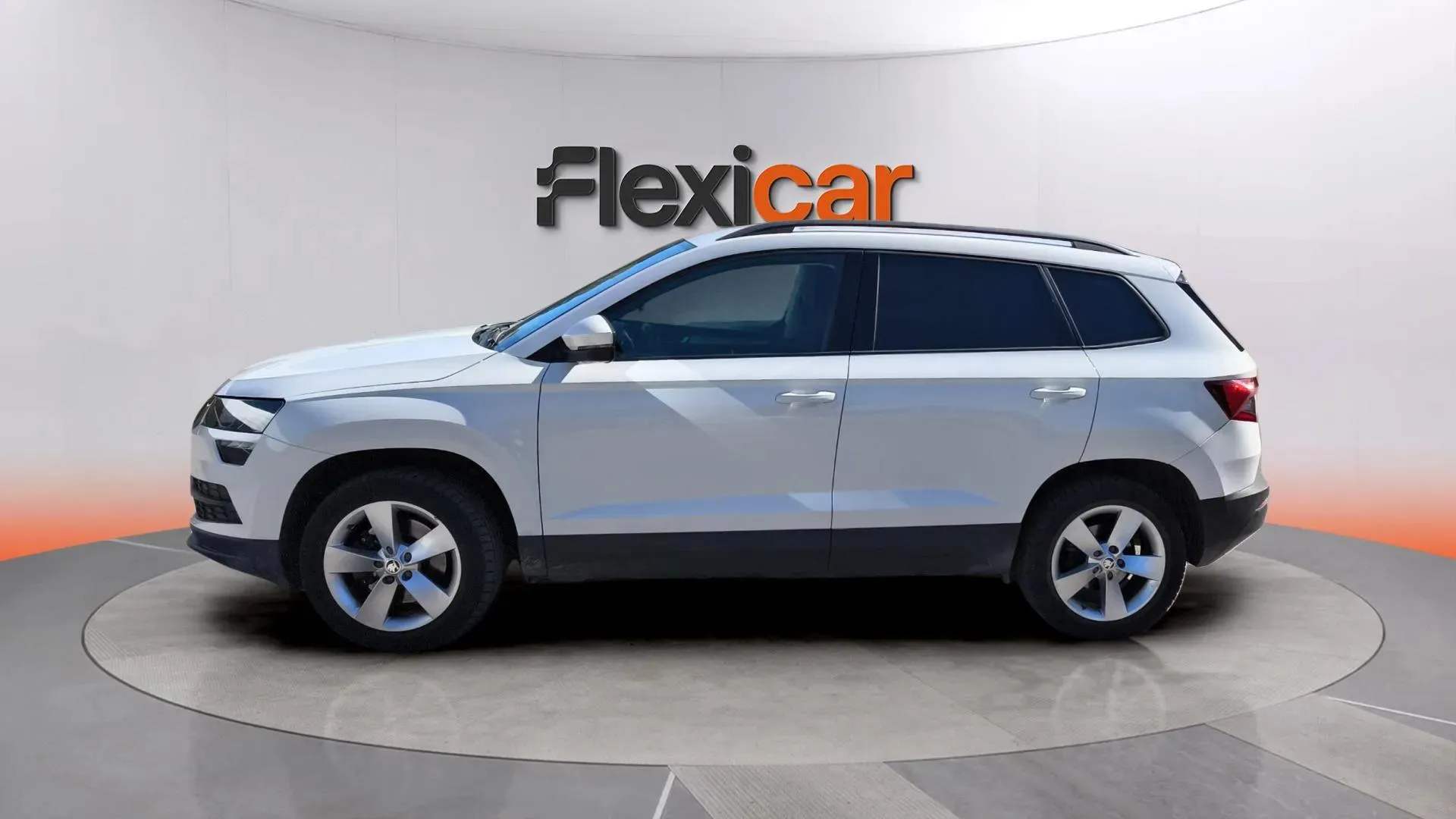 Škoda Karoq 2.0 TDI DSG 4x4 Ambition - foto 4
