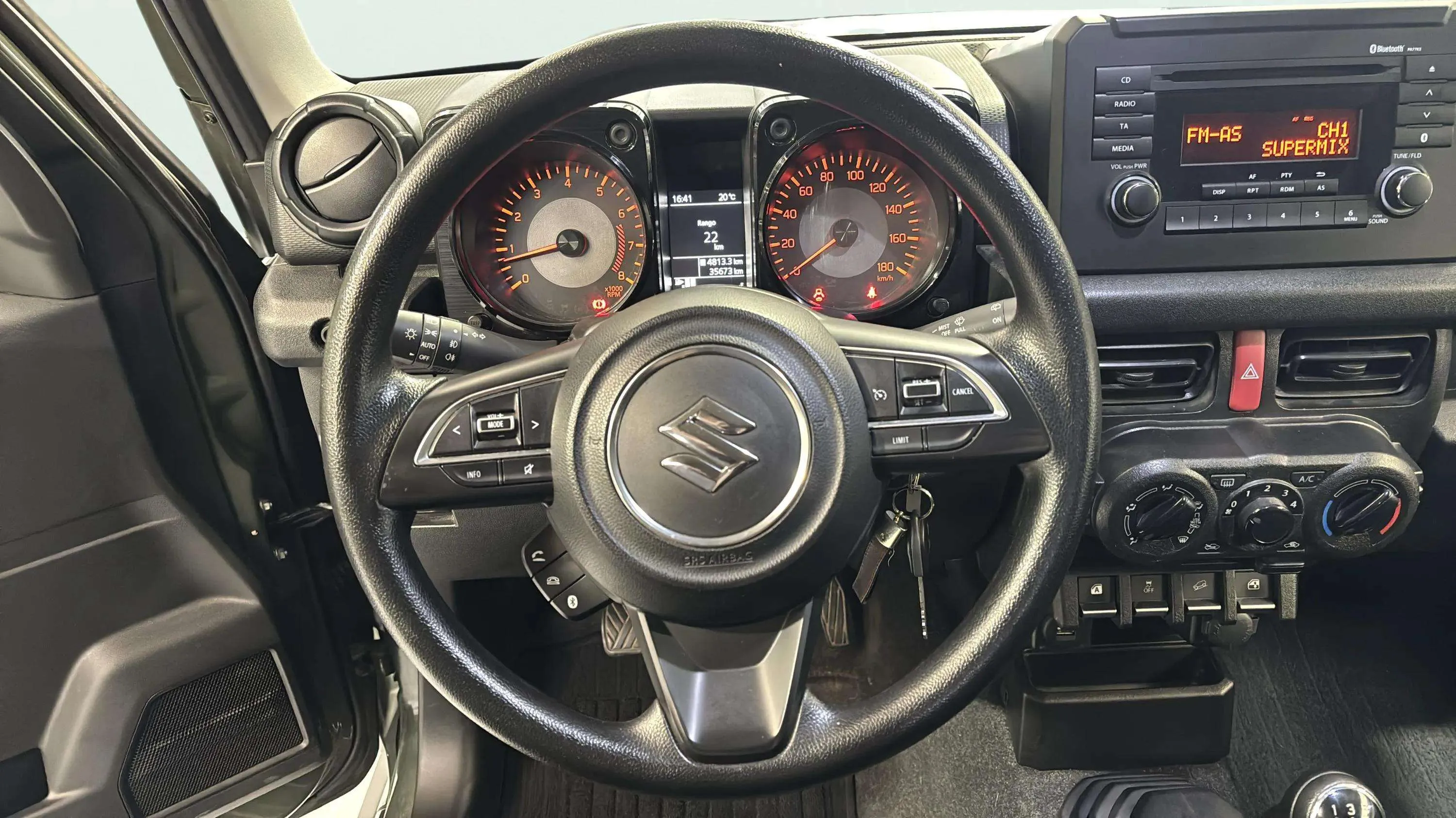 Suzuki Jimny 1.5 JLX - foto 12