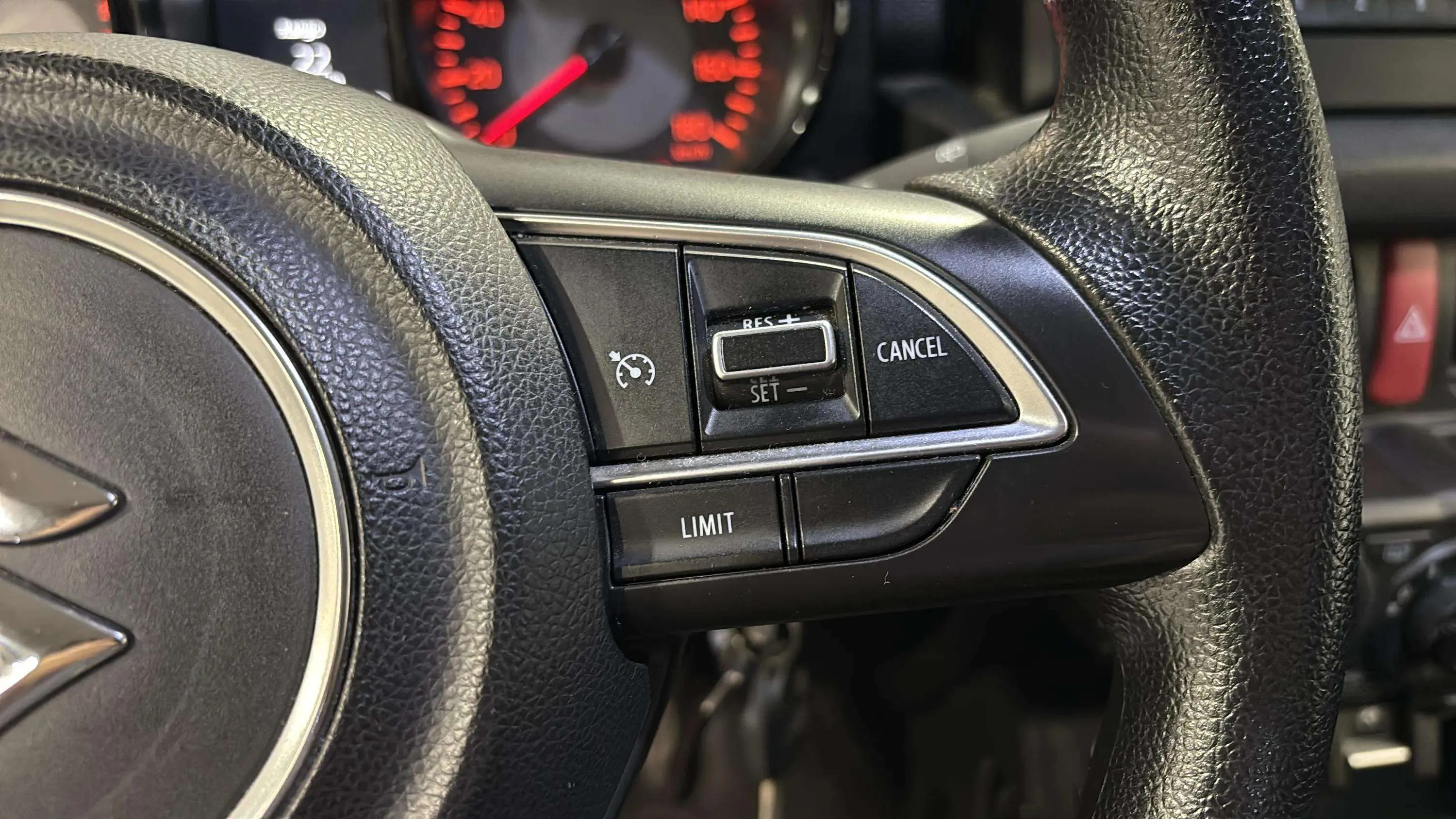 Suzuki Jimny 1.5 JLX - foto 14