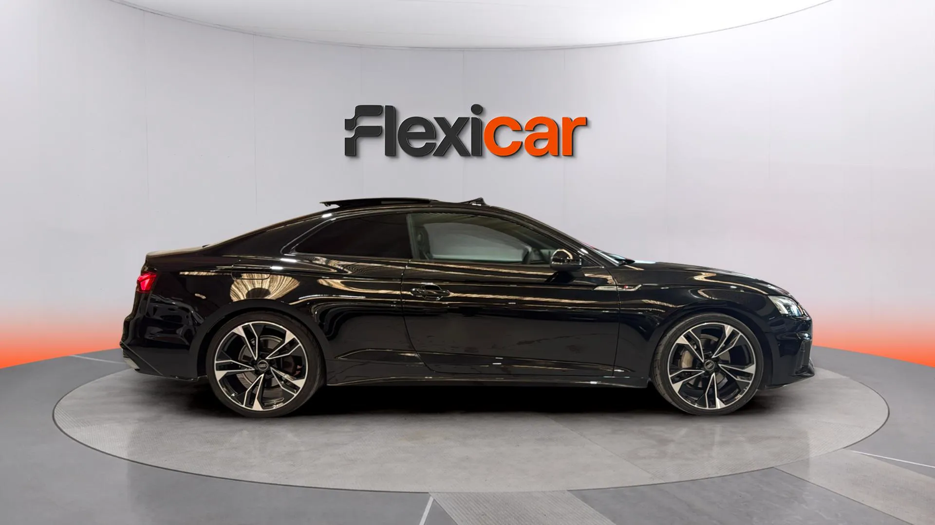 Audi A5 TFSI Black Line - foto 7