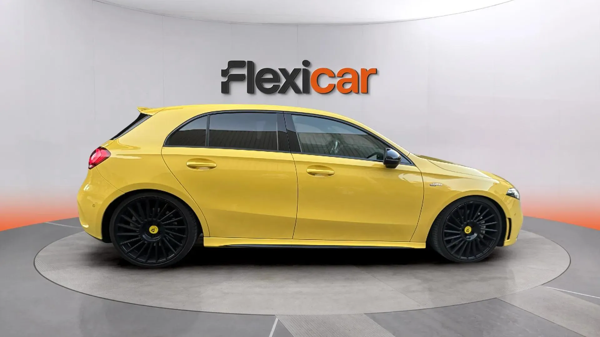 Mercedes-Benz Clase A Mercedes-AMG A 35 4MATIC+ - foto 2
