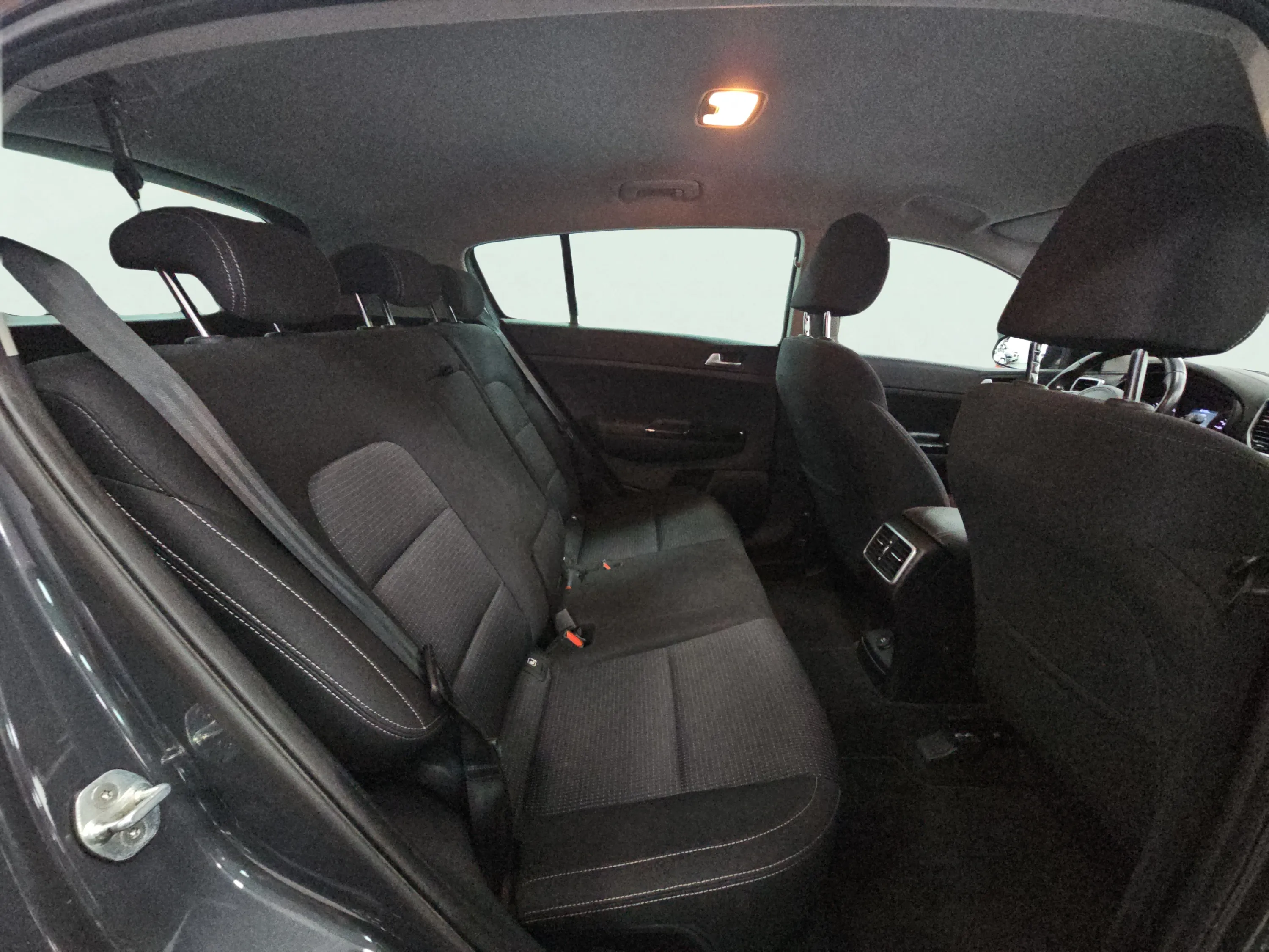 Kia Sportage 1.6 MHEV Drive Plus 4x2 - foto 14