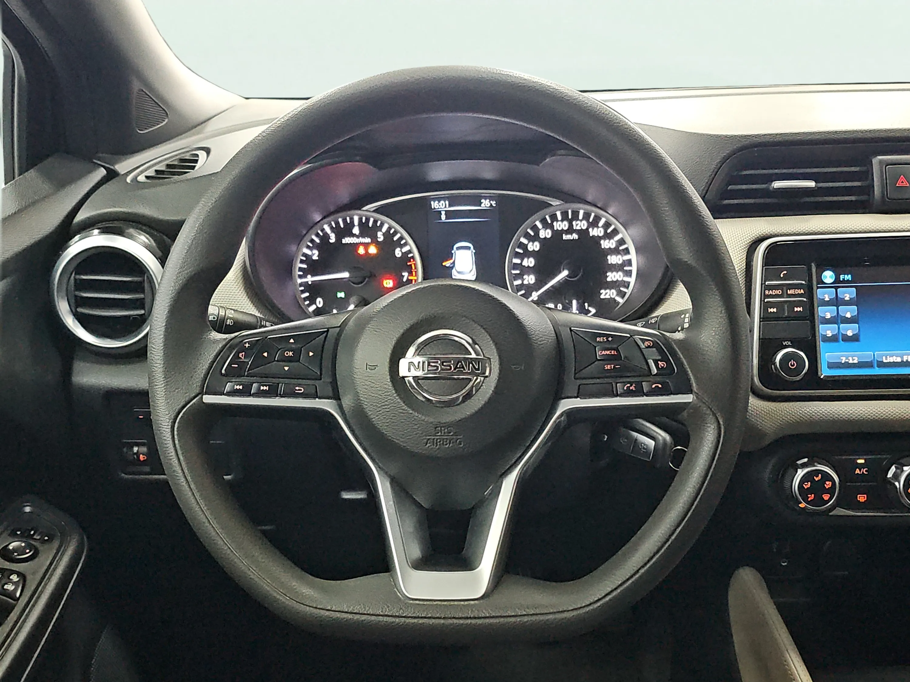 Nissan Micra 1.0G Acenta - foto 11