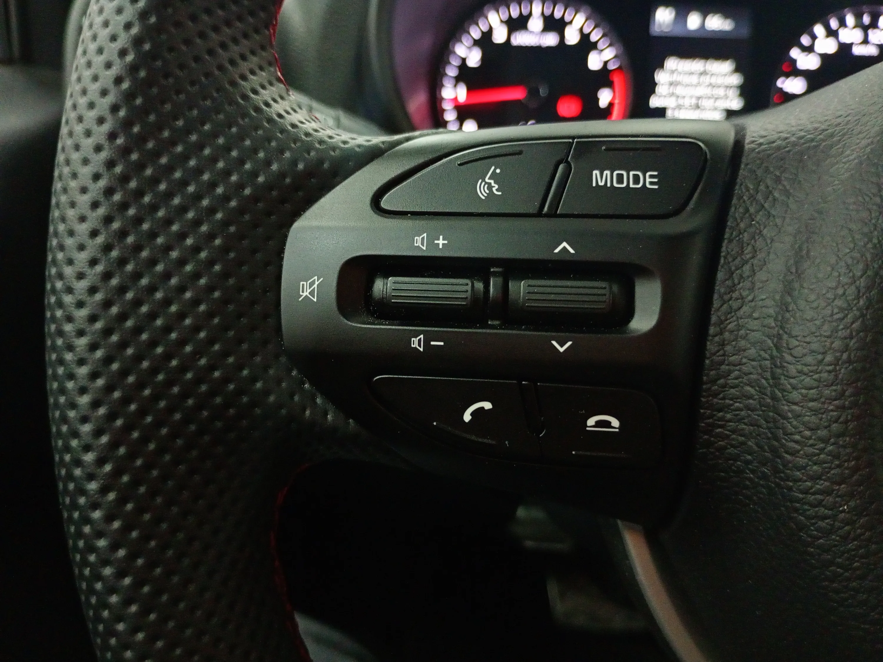 Kia Picanto 1.2 DPi AMT GT Line - foto 23
