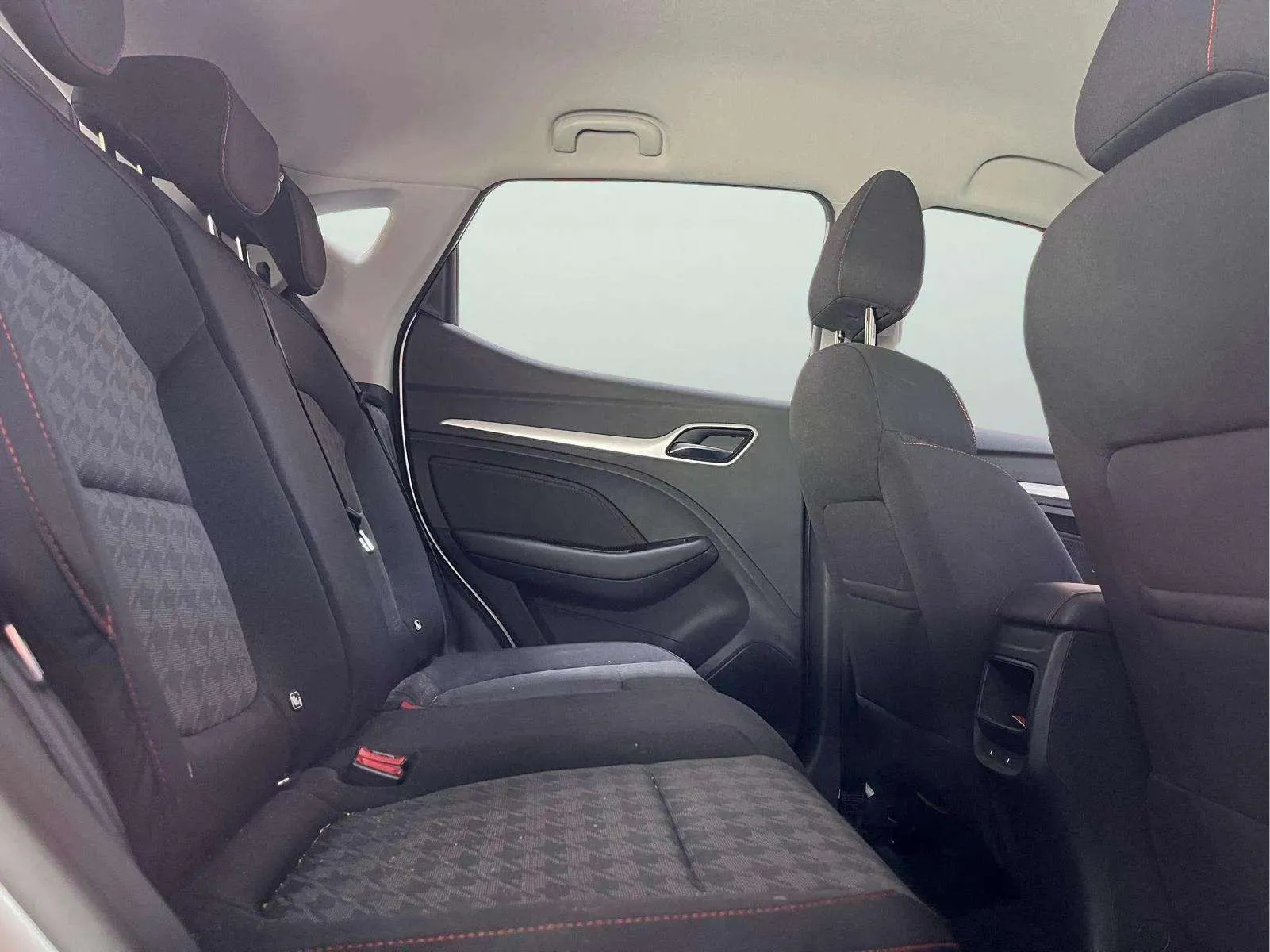 MG ZS 1.5 Comfort - foto 38