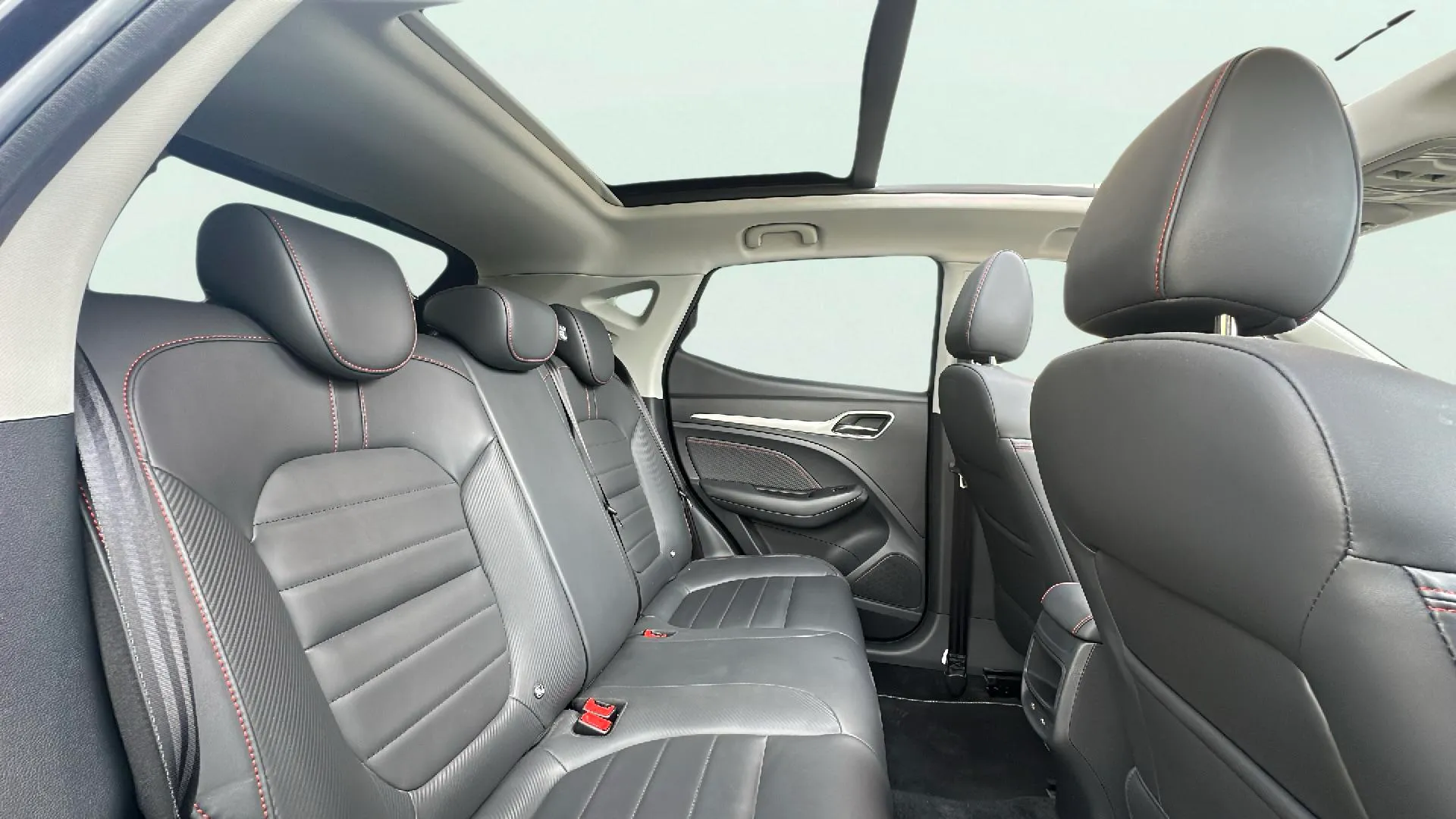 MG ZS 1.0T Luxury - foto 22