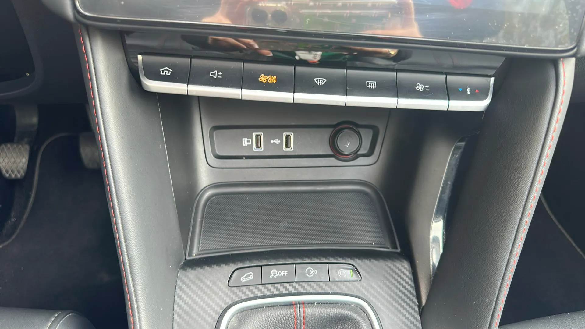 MG ZS 1.0T Luxury - foto 16