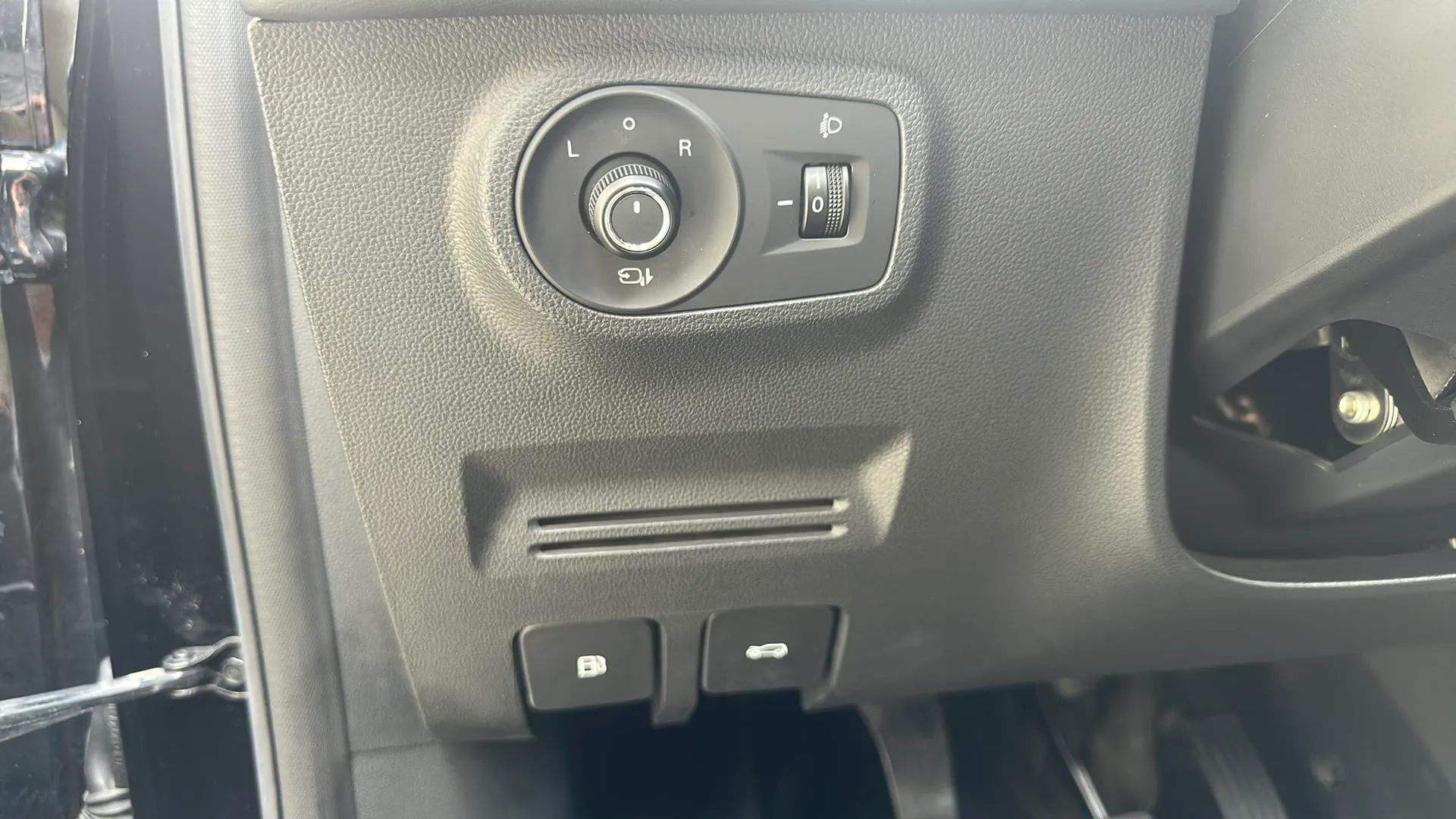 MG ZS 1.0T Luxury - foto 18