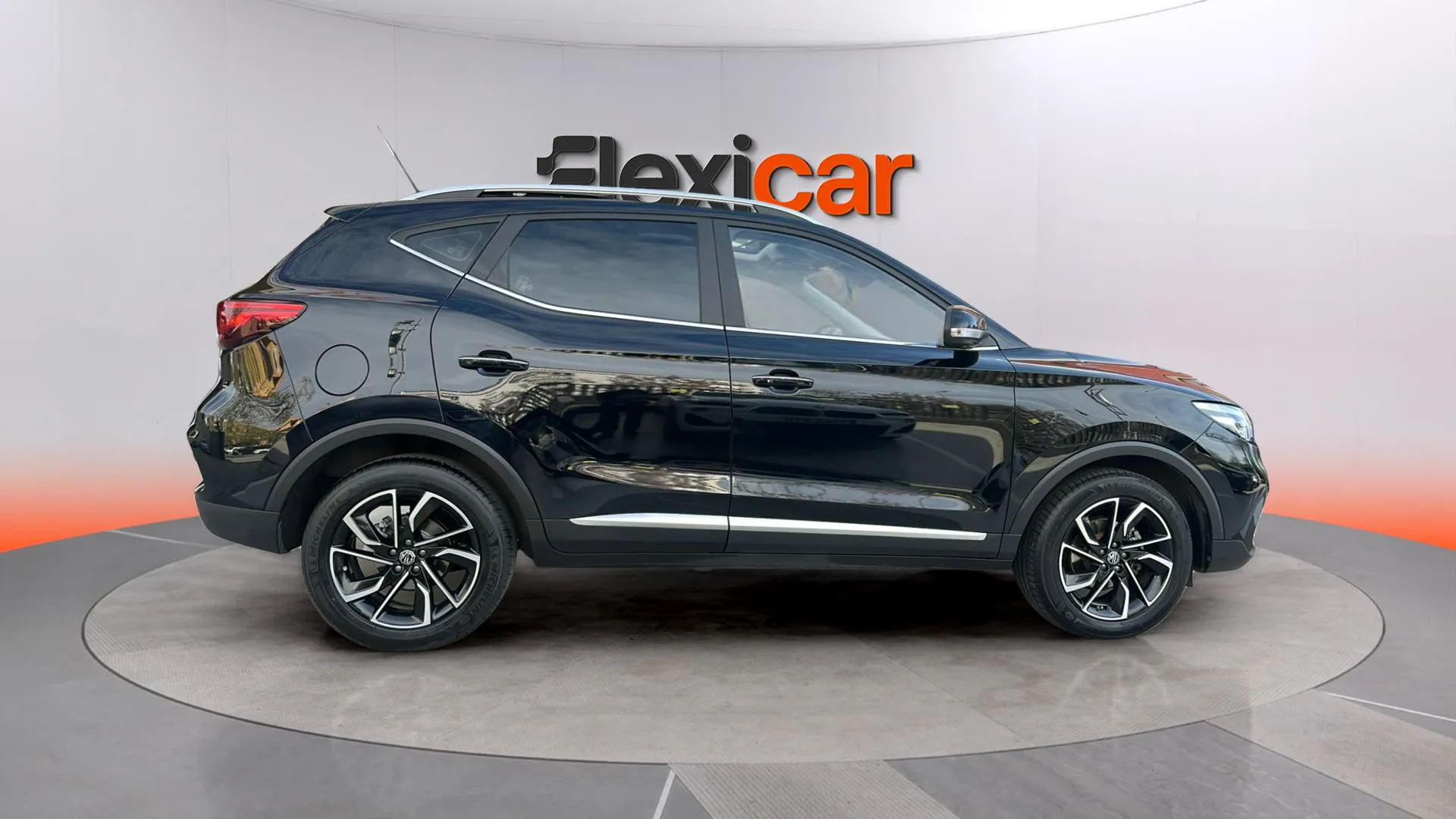 MG ZS 1.0T Luxury - foto 8