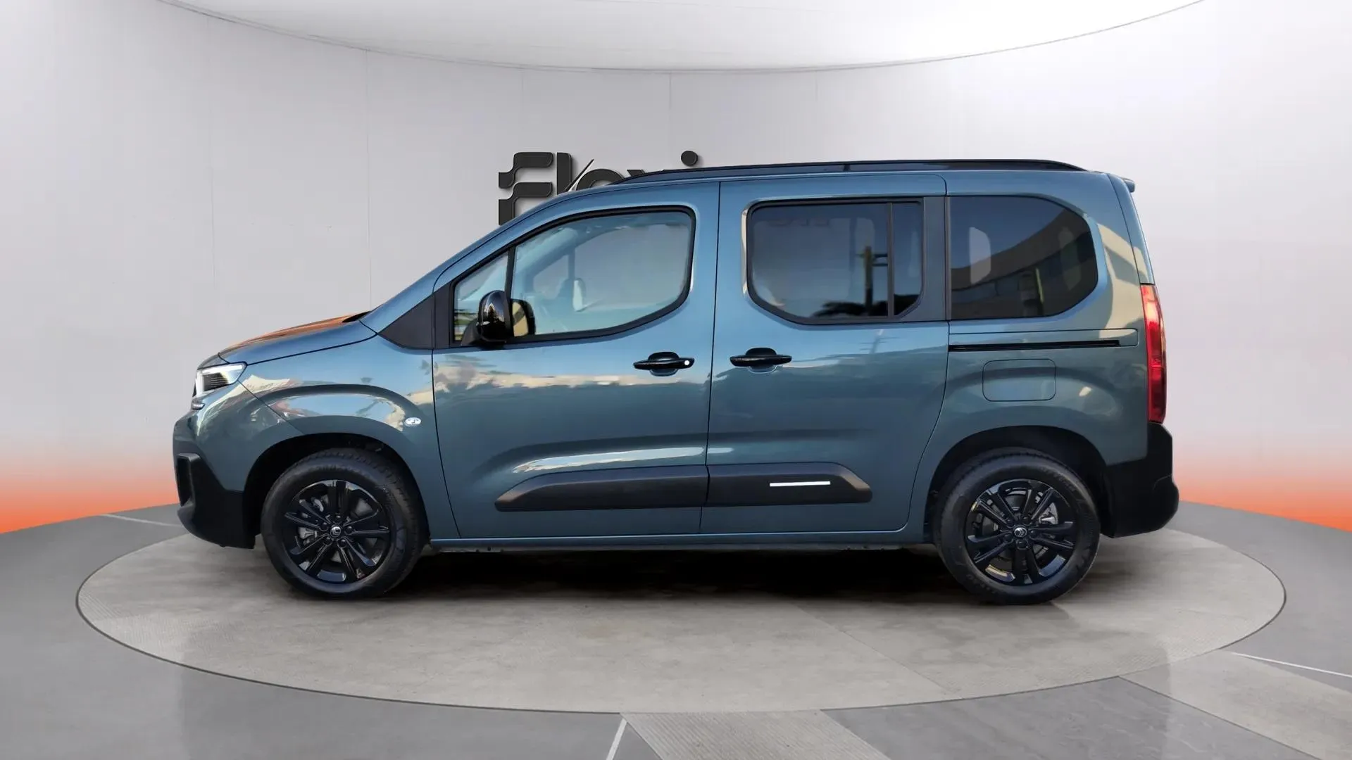 Citroën Berlingo XL Plus Diésel - foto 4