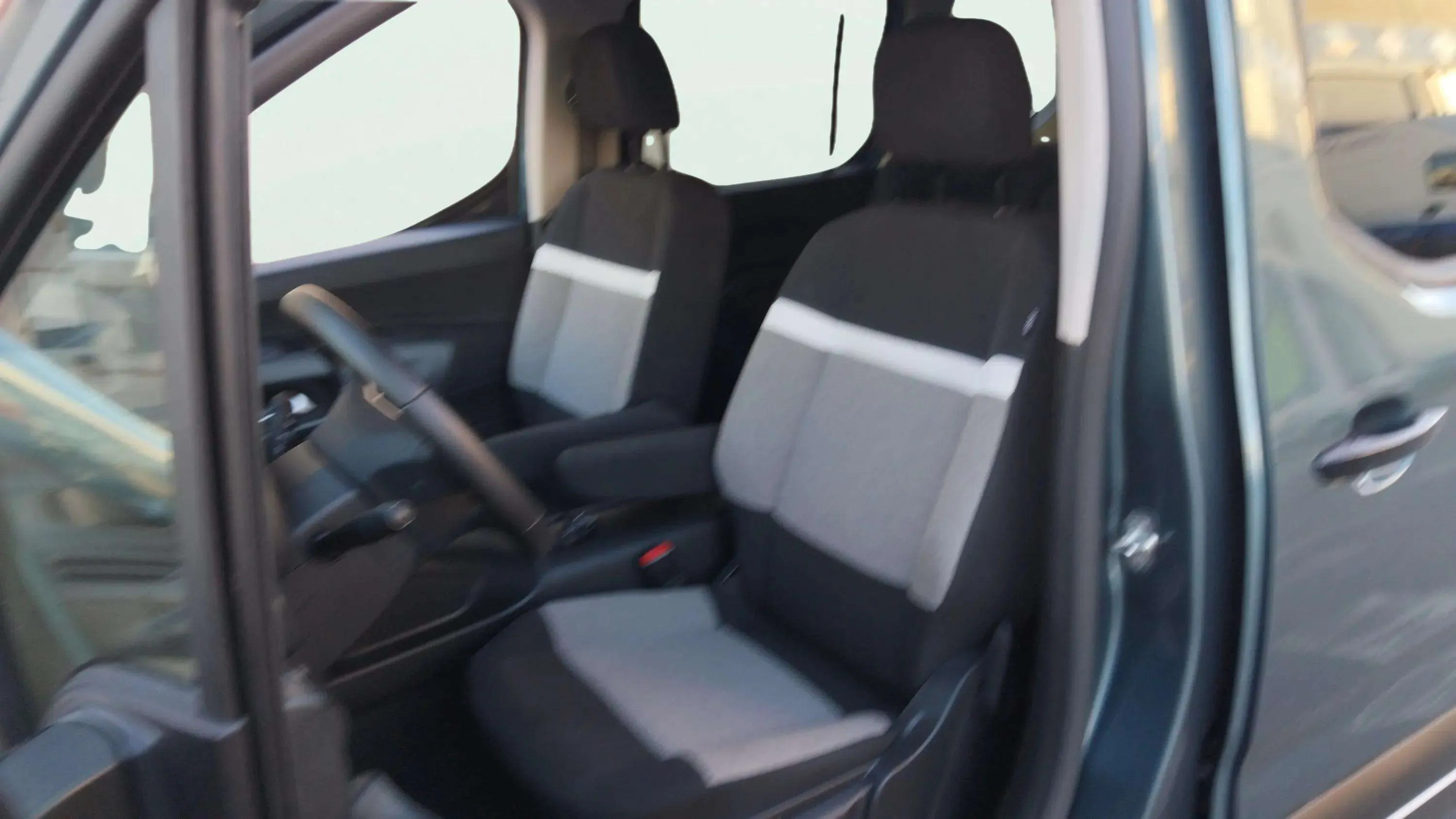 Citroën Berlingo XL Plus Diésel - foto 20