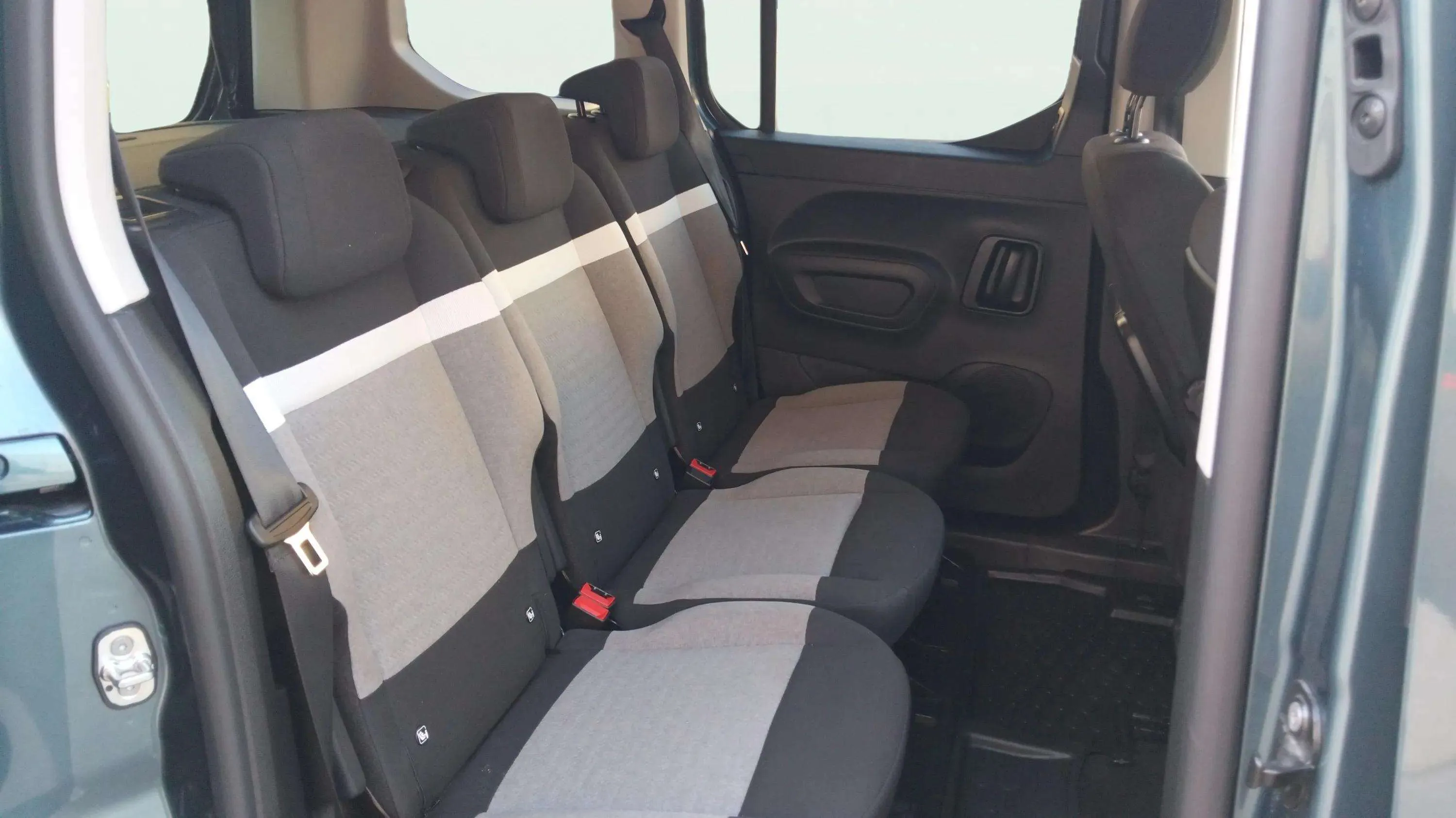 Citroën Berlingo XL Plus Diésel - foto 22
