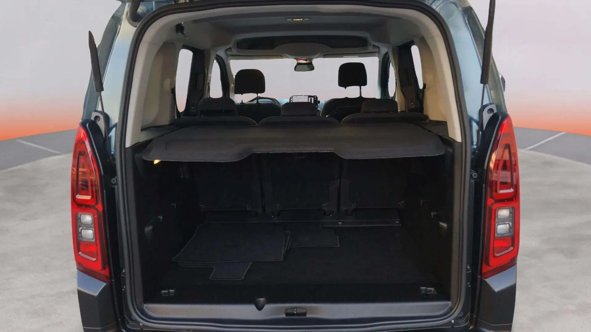 Citroën Berlingo XL Plus Diésel - foto 23
