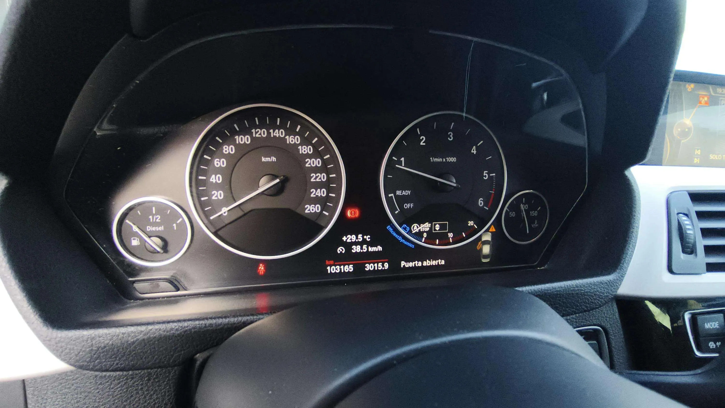 BMW Serie 3 318d - foto 14
