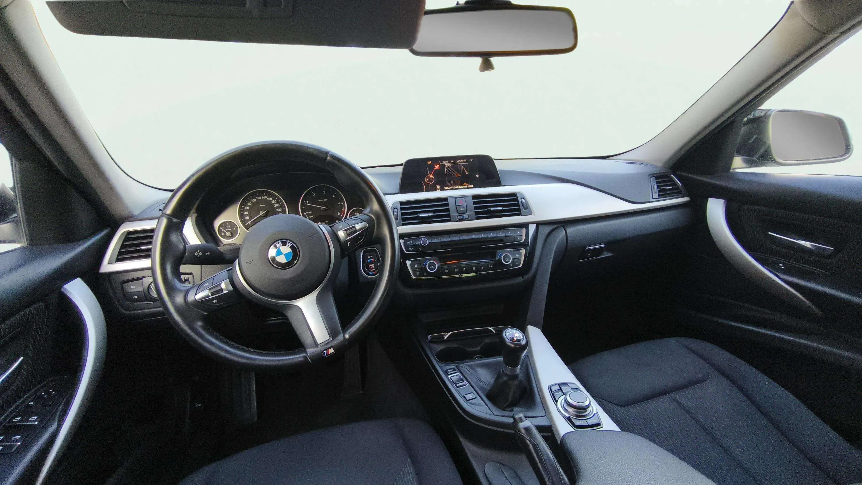 BMW Serie 3 318d - foto 23
