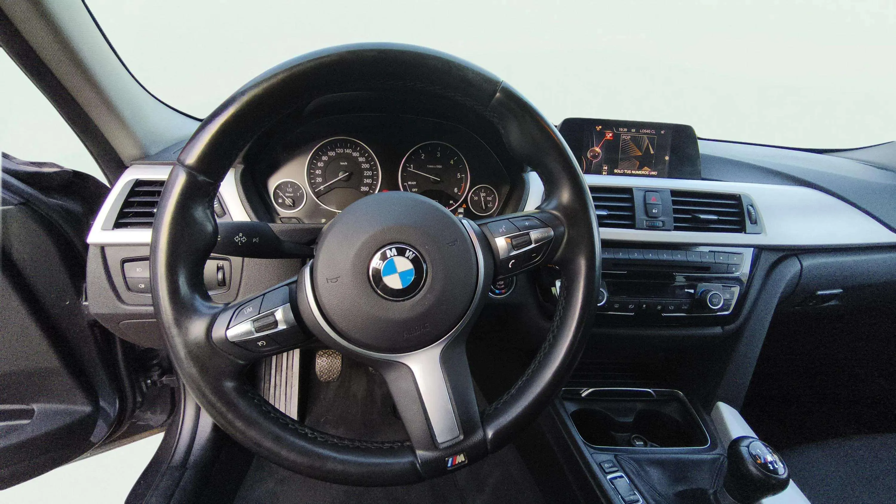 BMW Serie 3 318d - foto 20