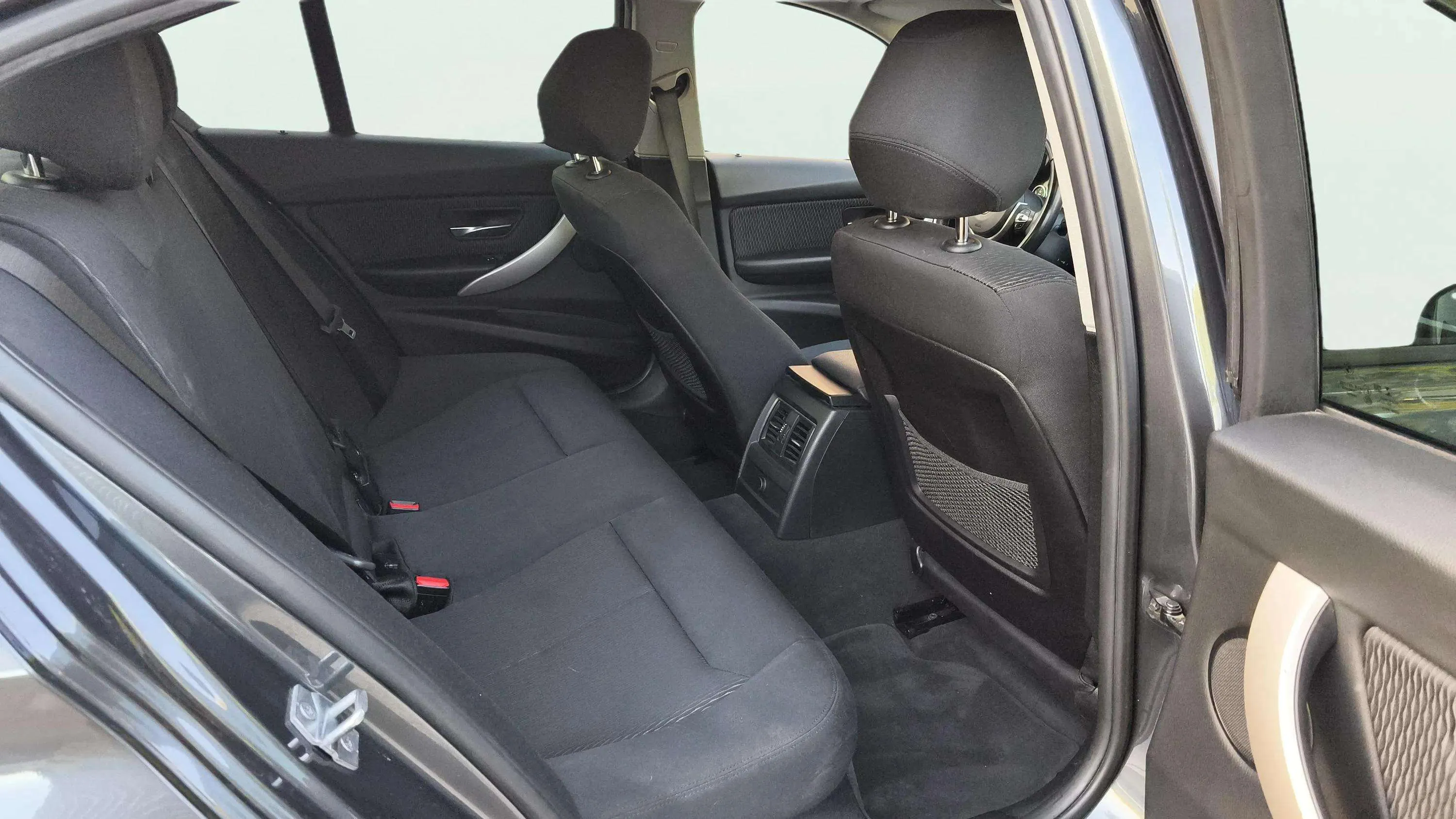 BMW Serie 3 318d - foto 18