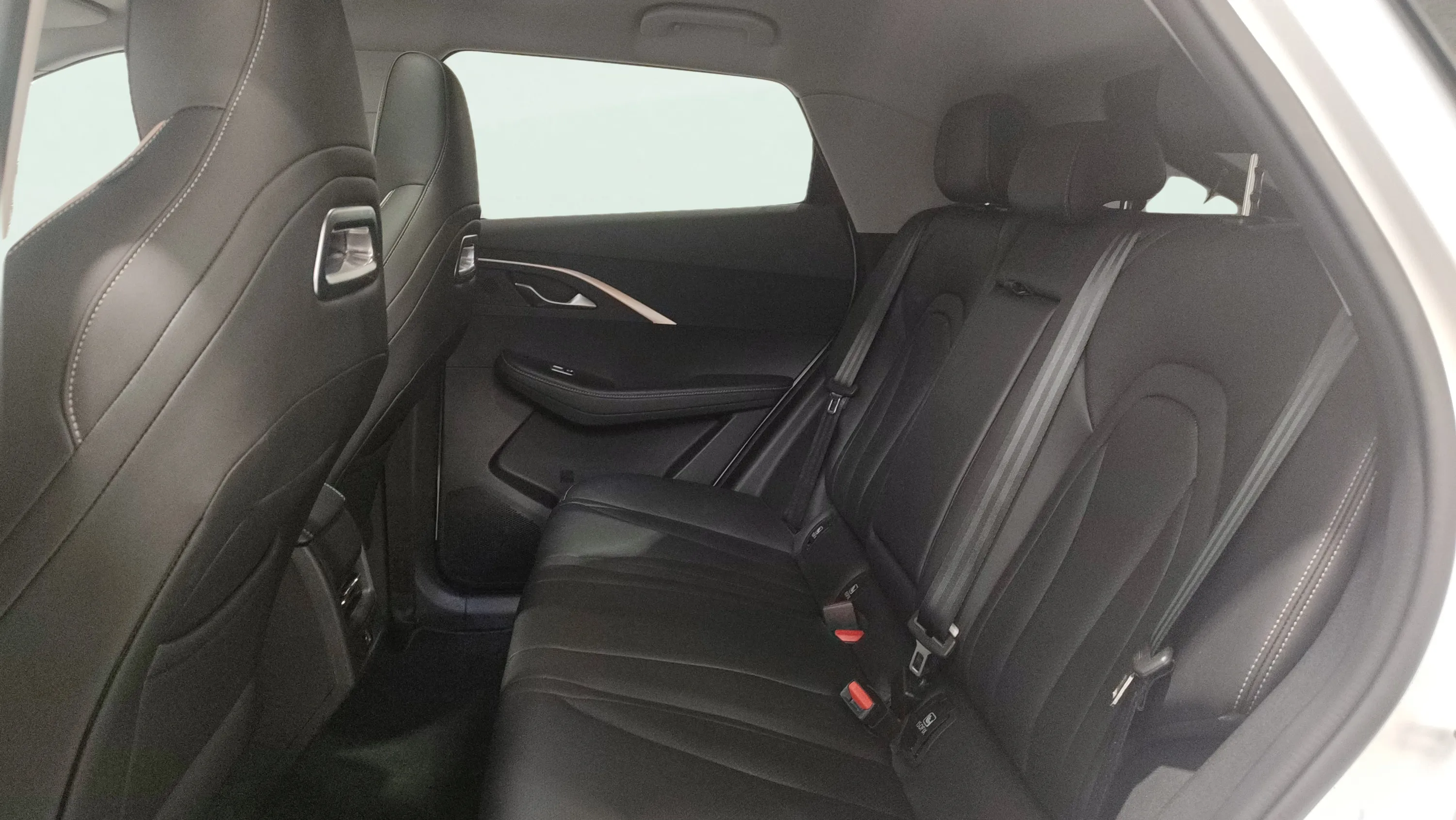 Omoda 5 1.6 T-GDi DCT Premium - foto 31