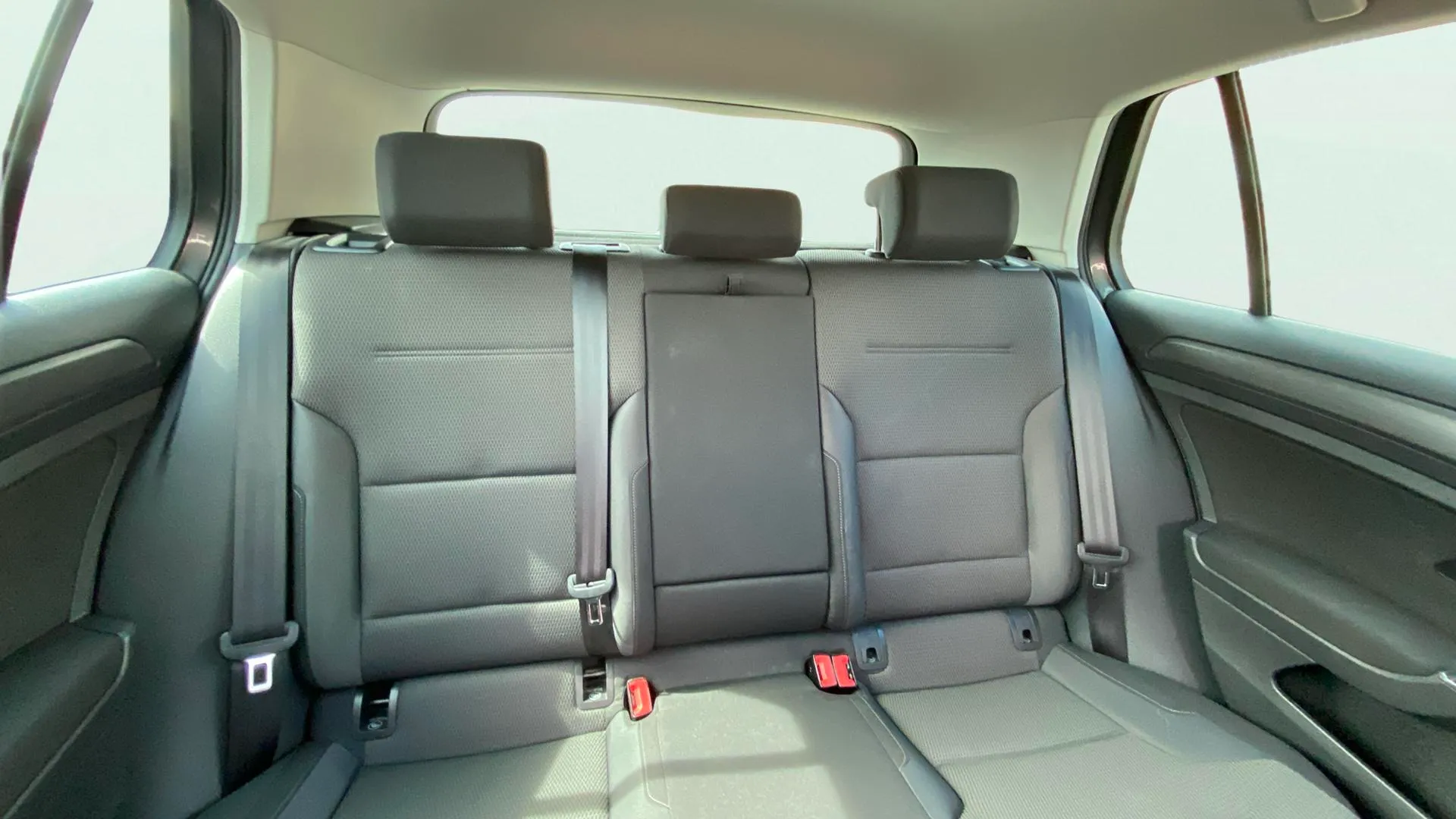 Volkswagen Golf Advance 1.6 TDI - foto 16