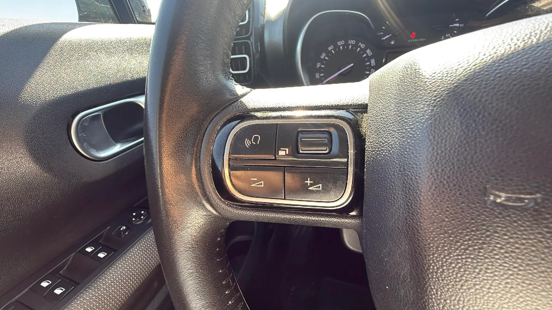 Citroën C3 Aircross PureTech EAT6 Shine - foto 23