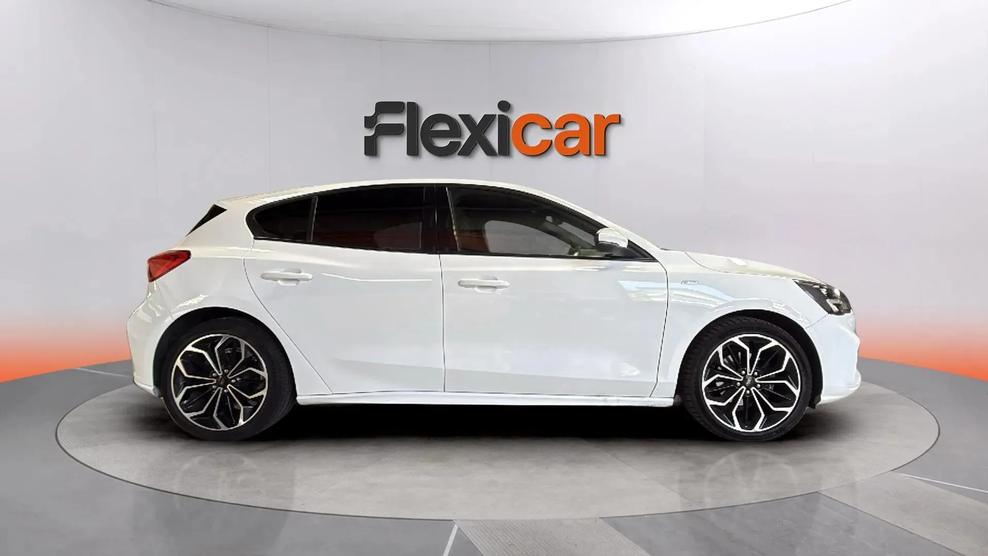 Ford Focus 1.0 EcoBoost ST-Line - foto 4