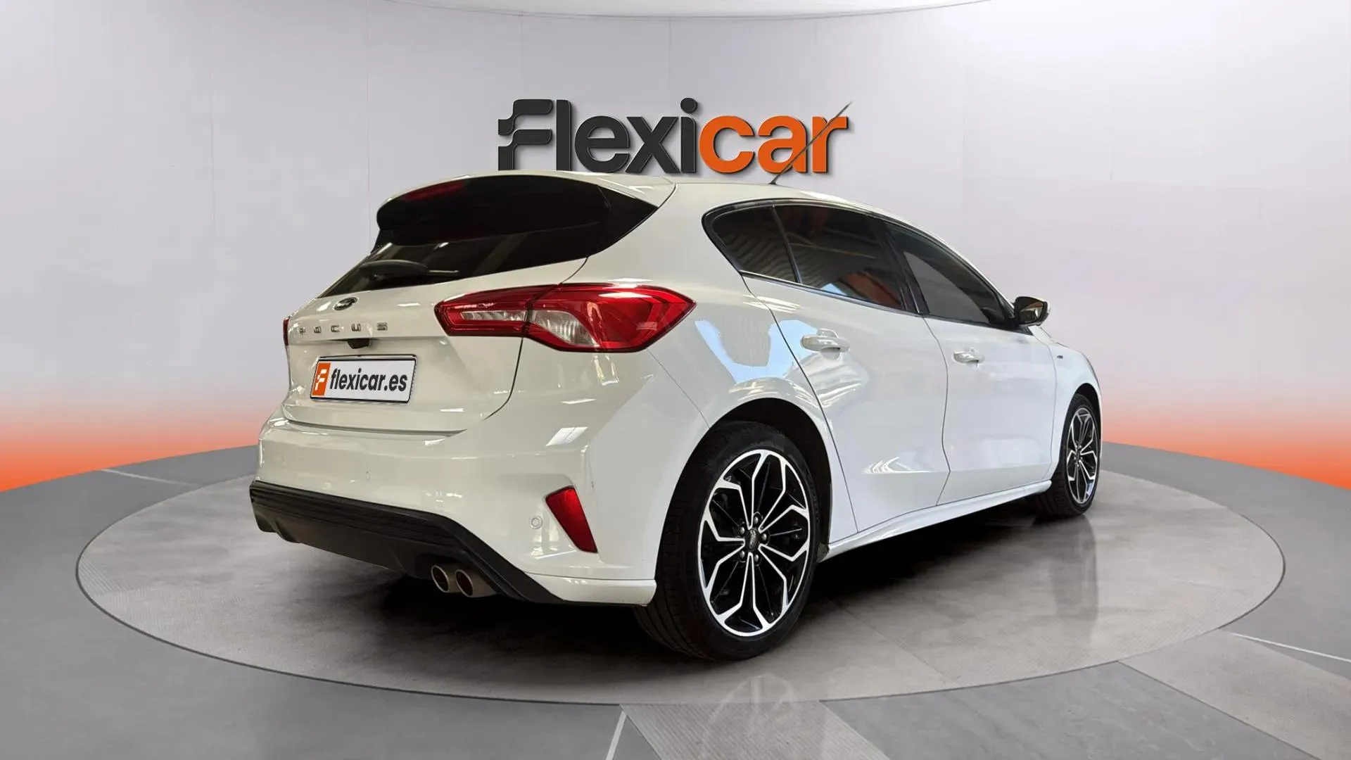 Ford Focus 1.0 EcoBoost ST-Line - foto 8