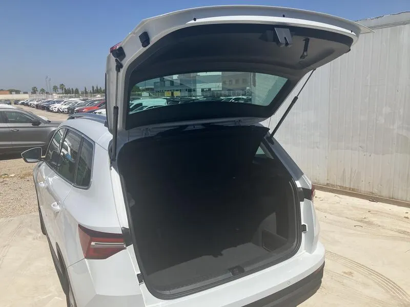 Škoda Karoq 1.5 TSI DSG ACT Selection - foto 18