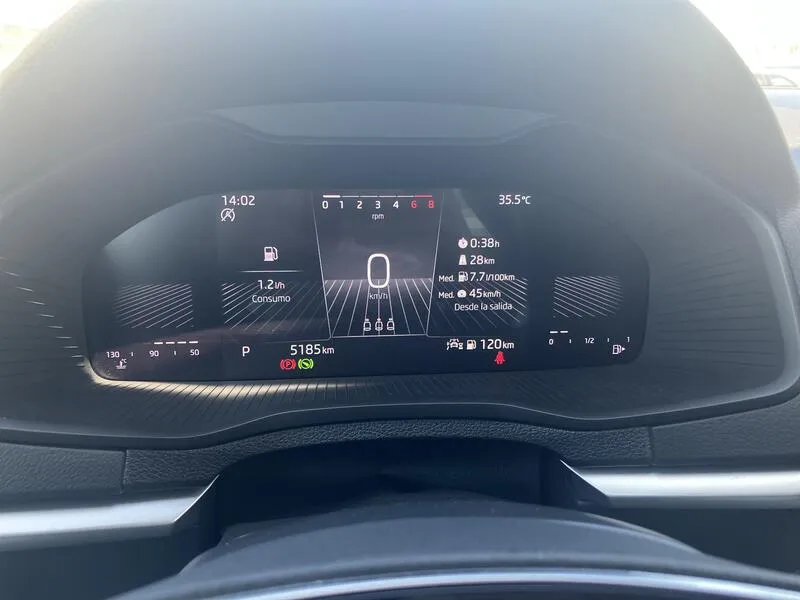Škoda Karoq 1.5 TSI DSG ACT Selection - foto 32